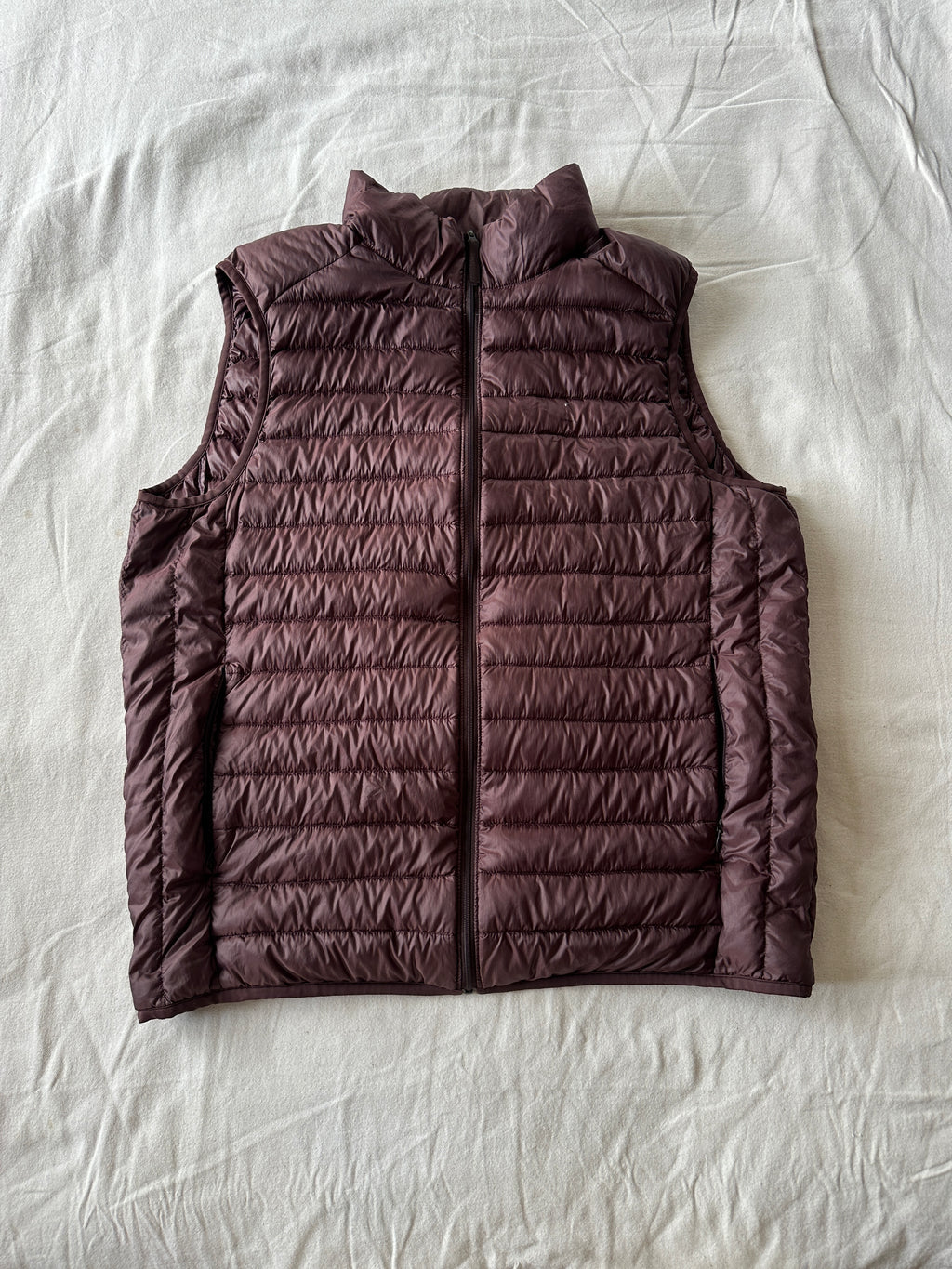 Uniqlo — Chaleco Plumas, Talla L