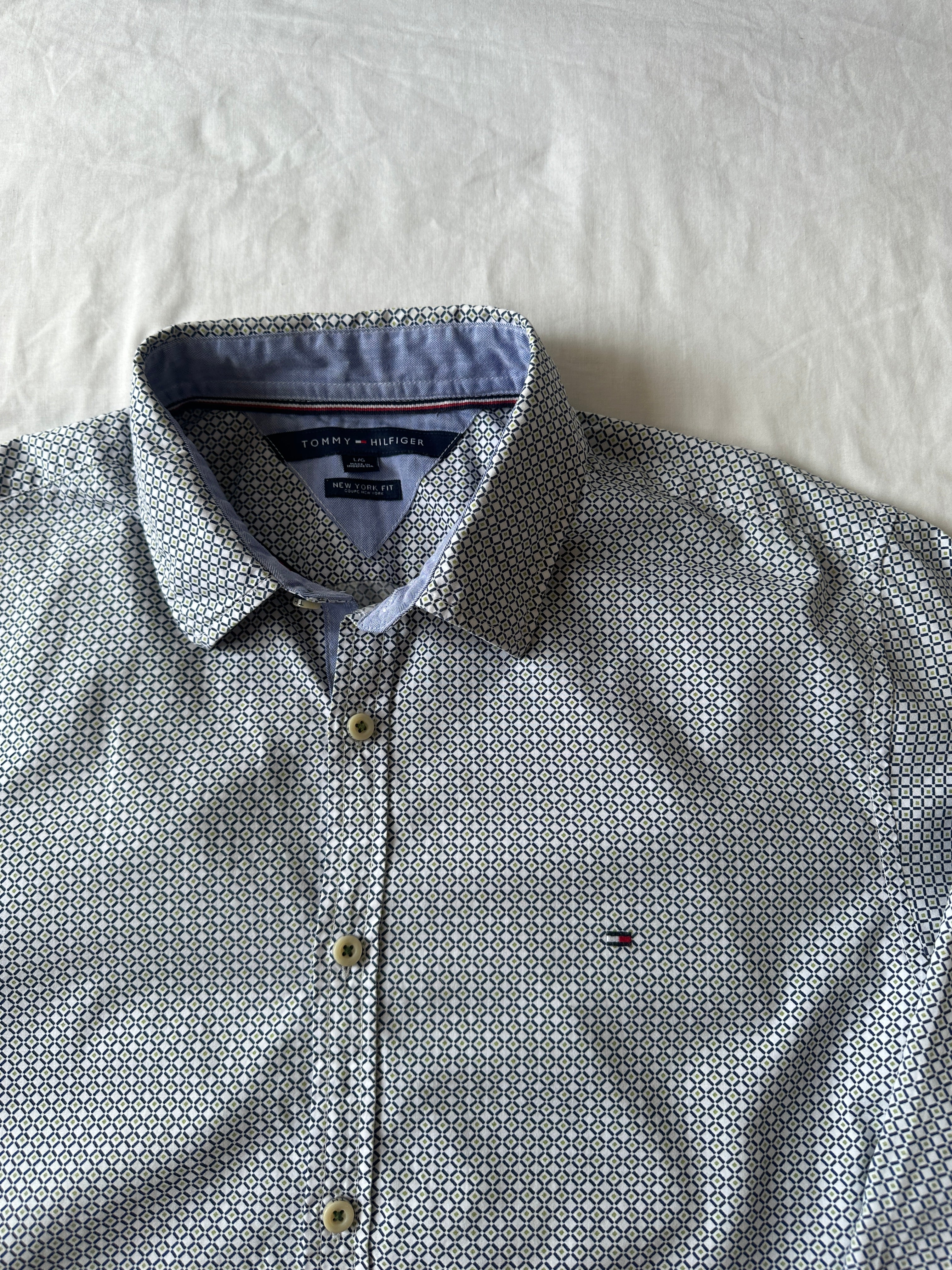 1. Tommy Hilfiger — Camisa, Talla L