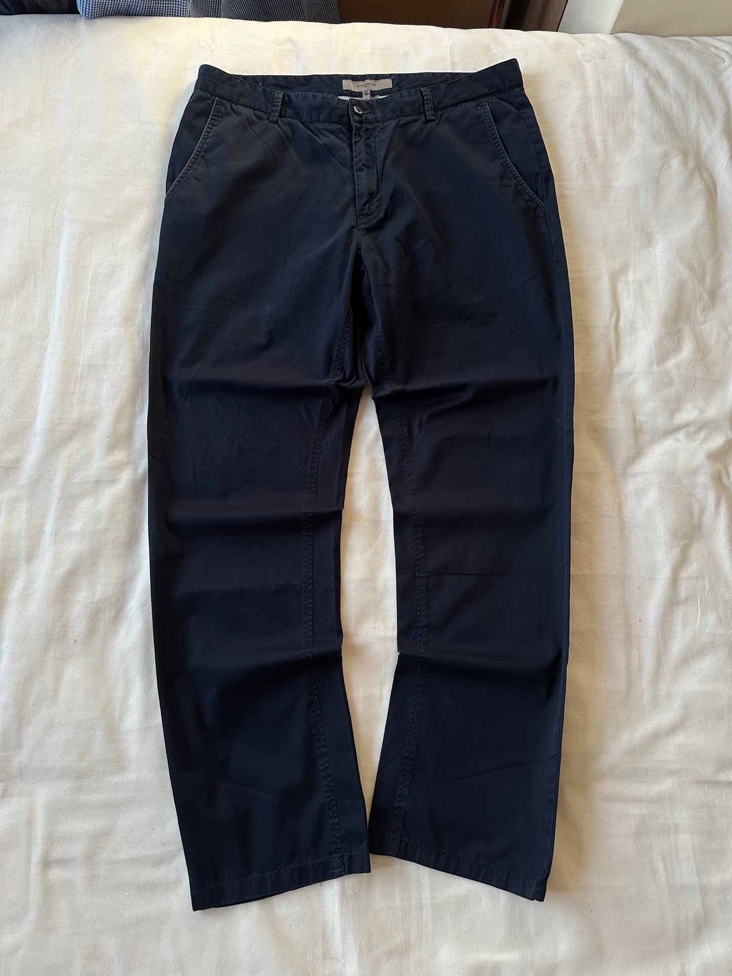 Givenchy - T36