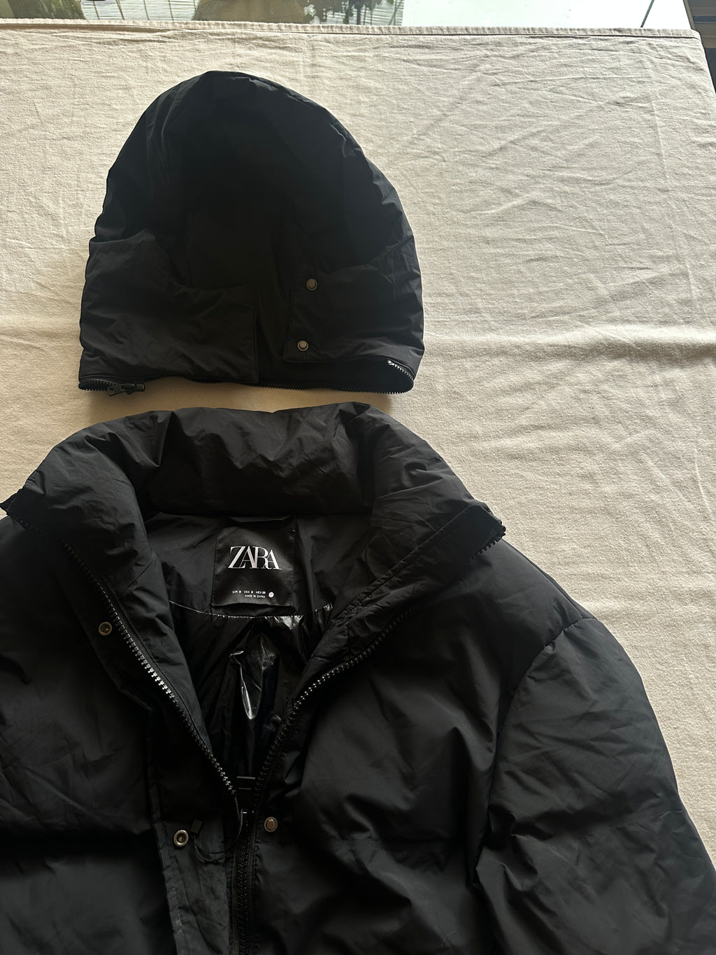 Zara — Puffer Jacket Plumas, Talla S