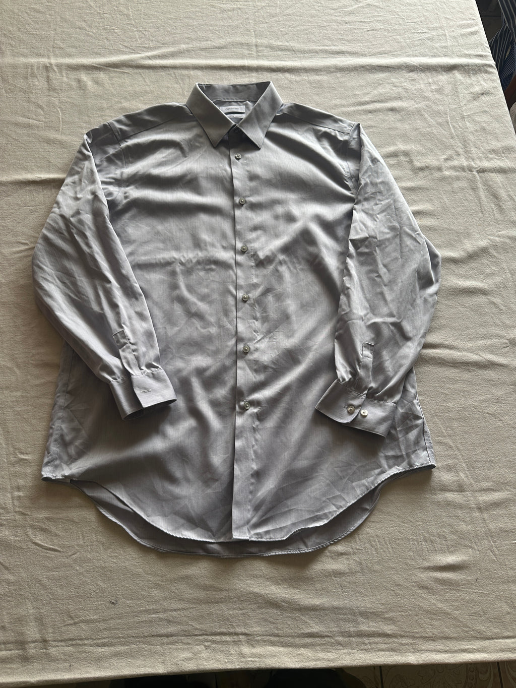 Calvin Klein — Camisa Plomo Claro, Talla L