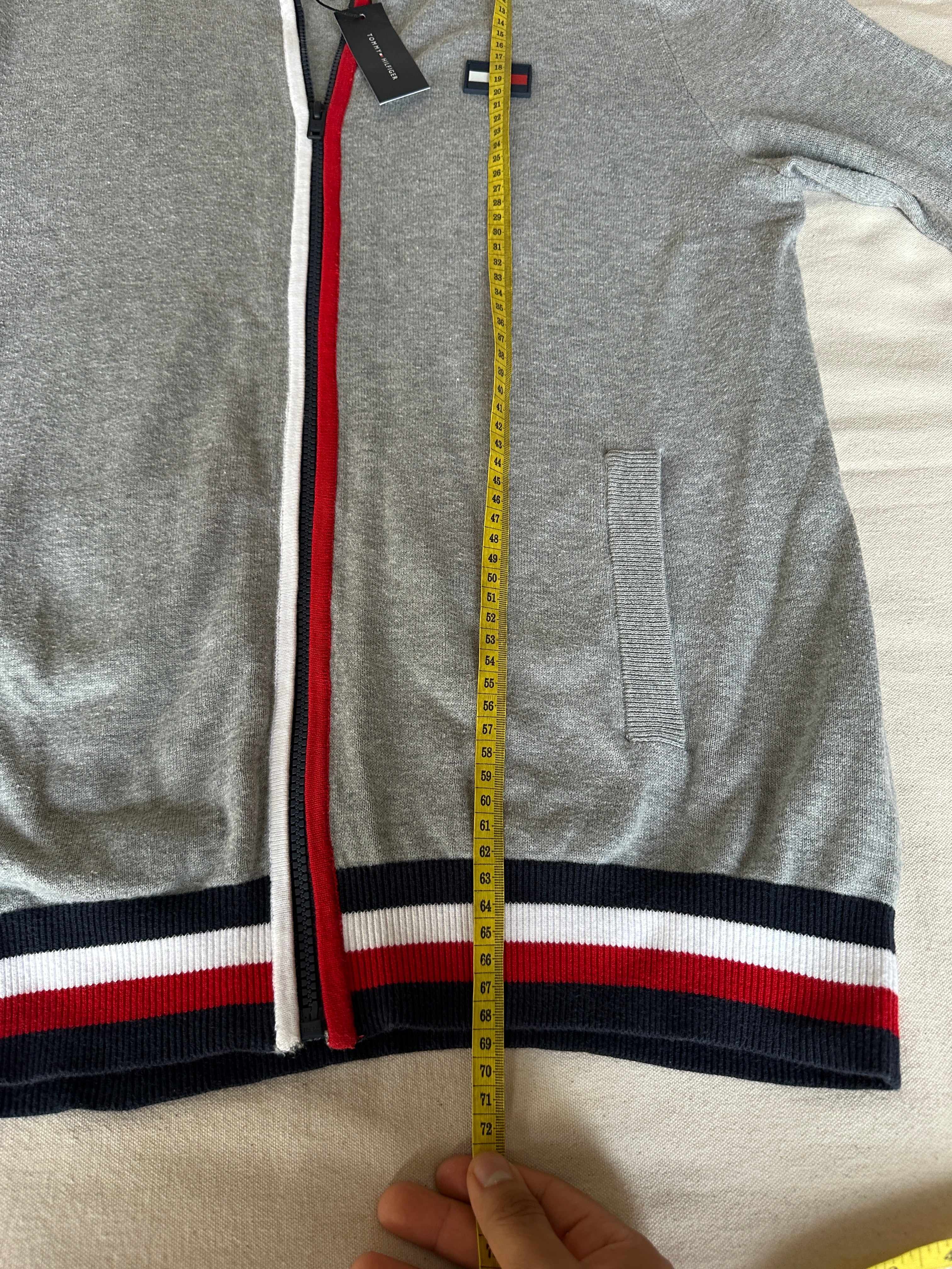 Tommy Hilfiger — Talla M