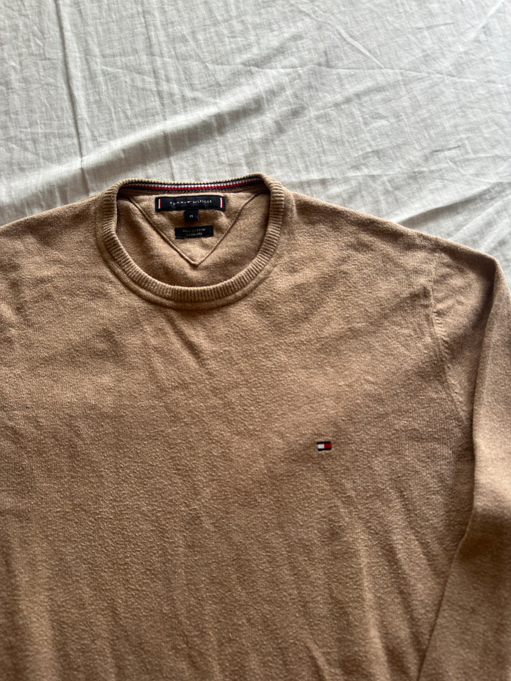 1. Tommy Hilfiger — Sweater Hilo, Talla M