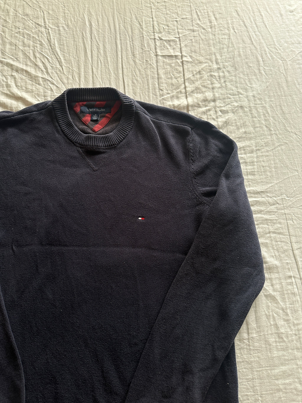 1. Tommy Hilfiger — Sweater Negro, Talla M
