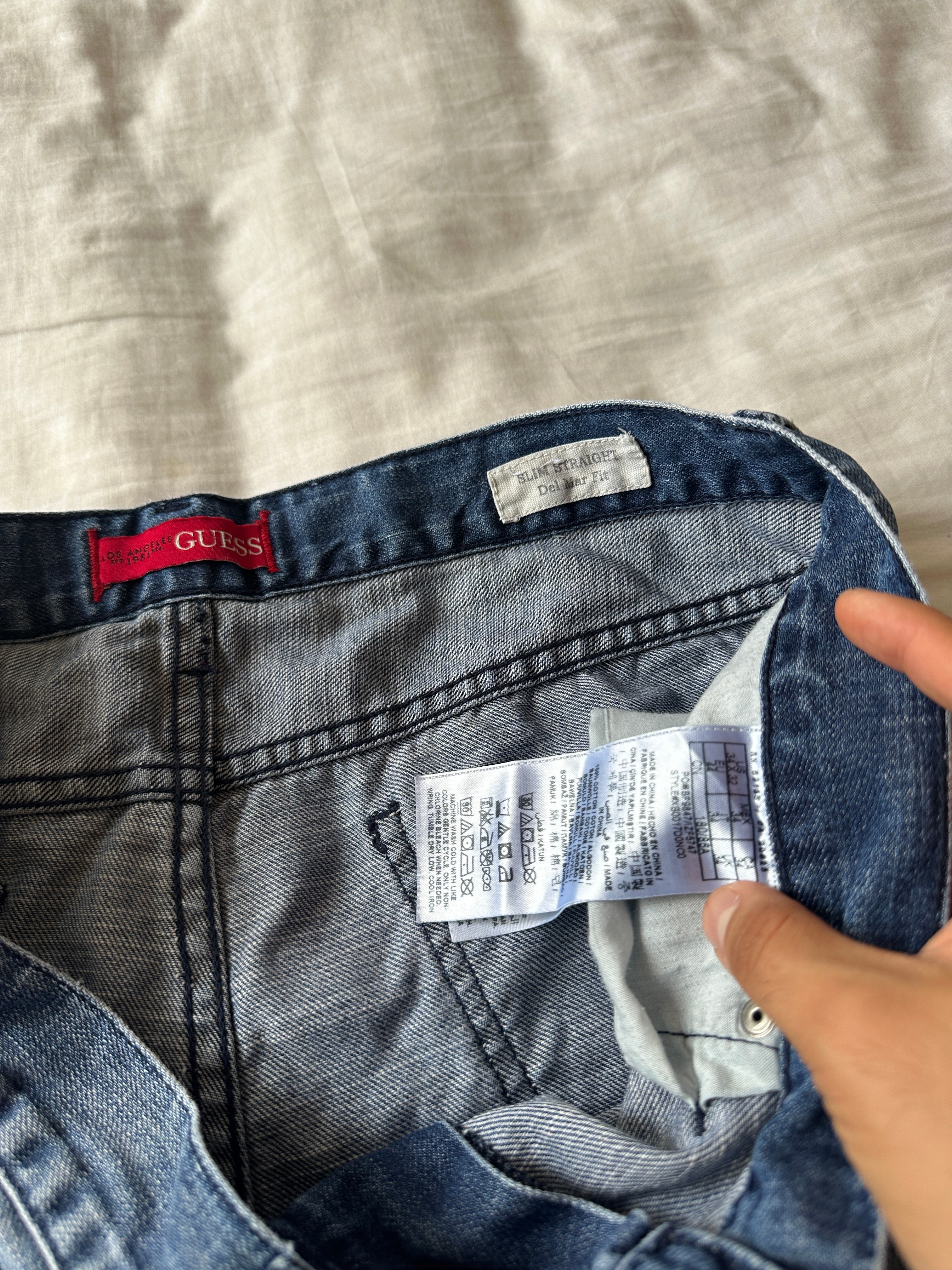 Guess — Jean Slimfit, Talla 34