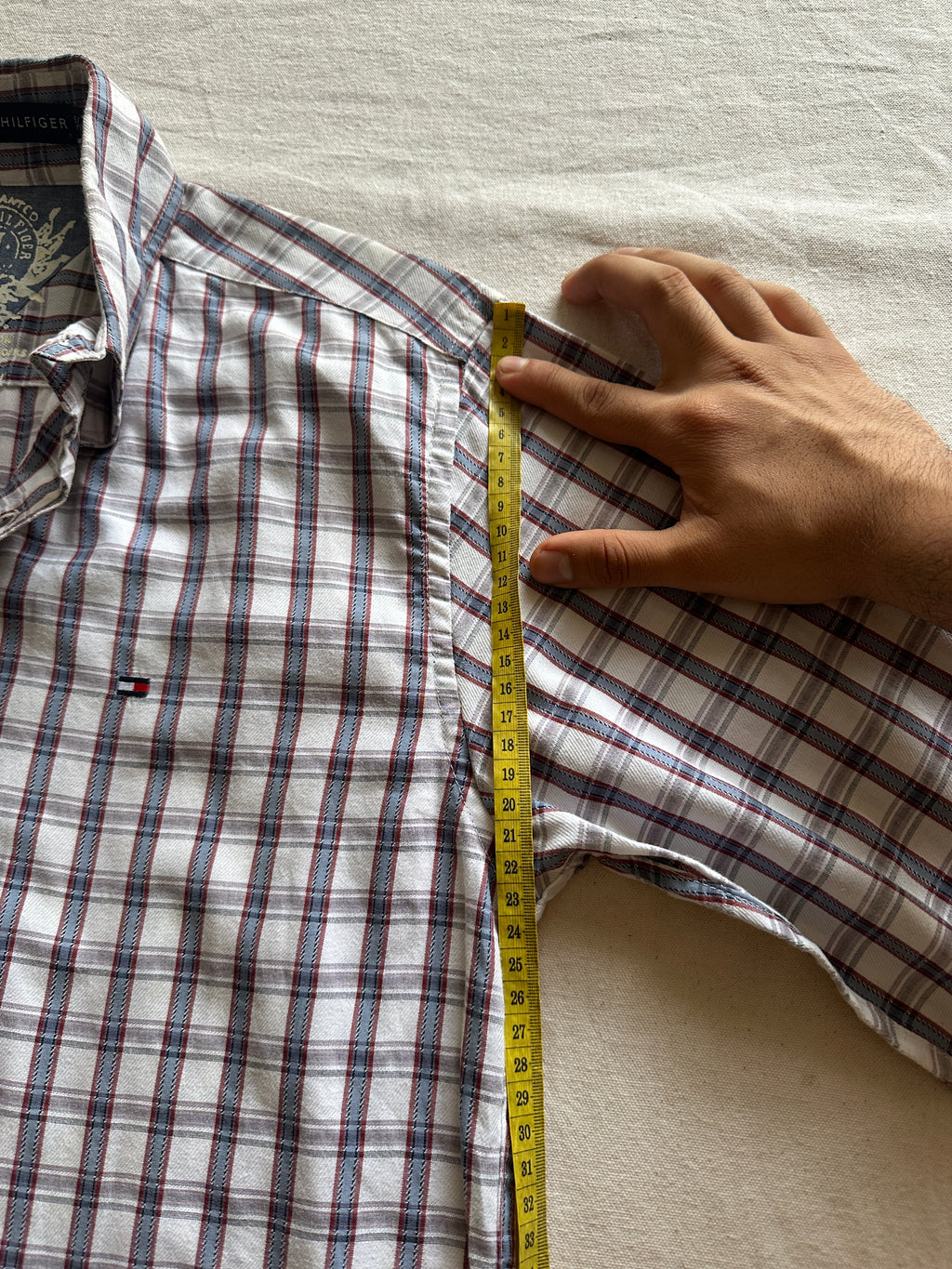1. Tommy Hilfiger — Camisa Cuadros, Talla S