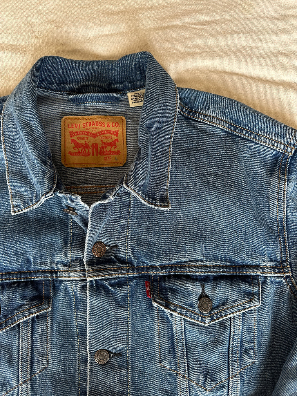 Levi’s — Talla L