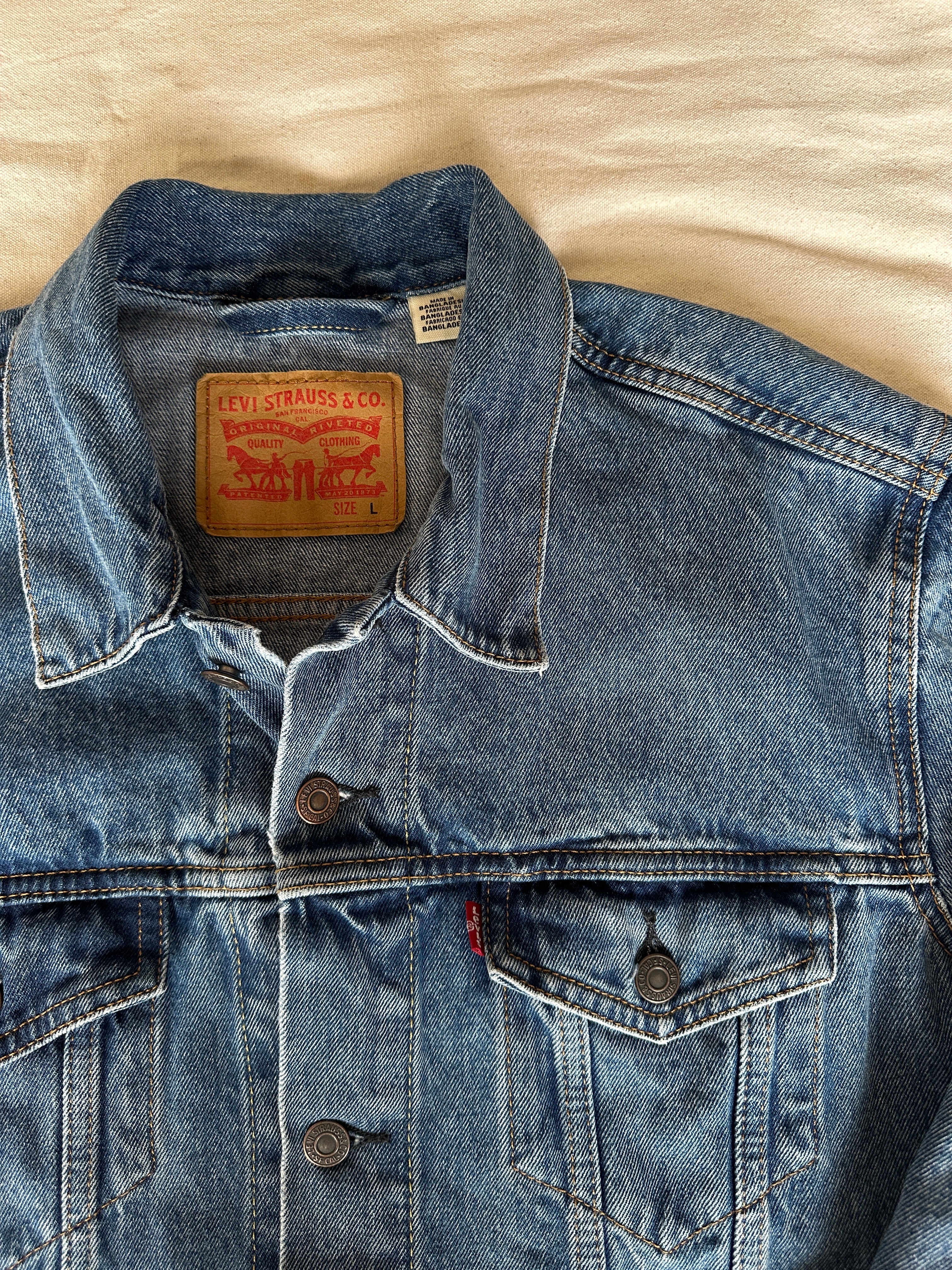 Levi’s — Talla L