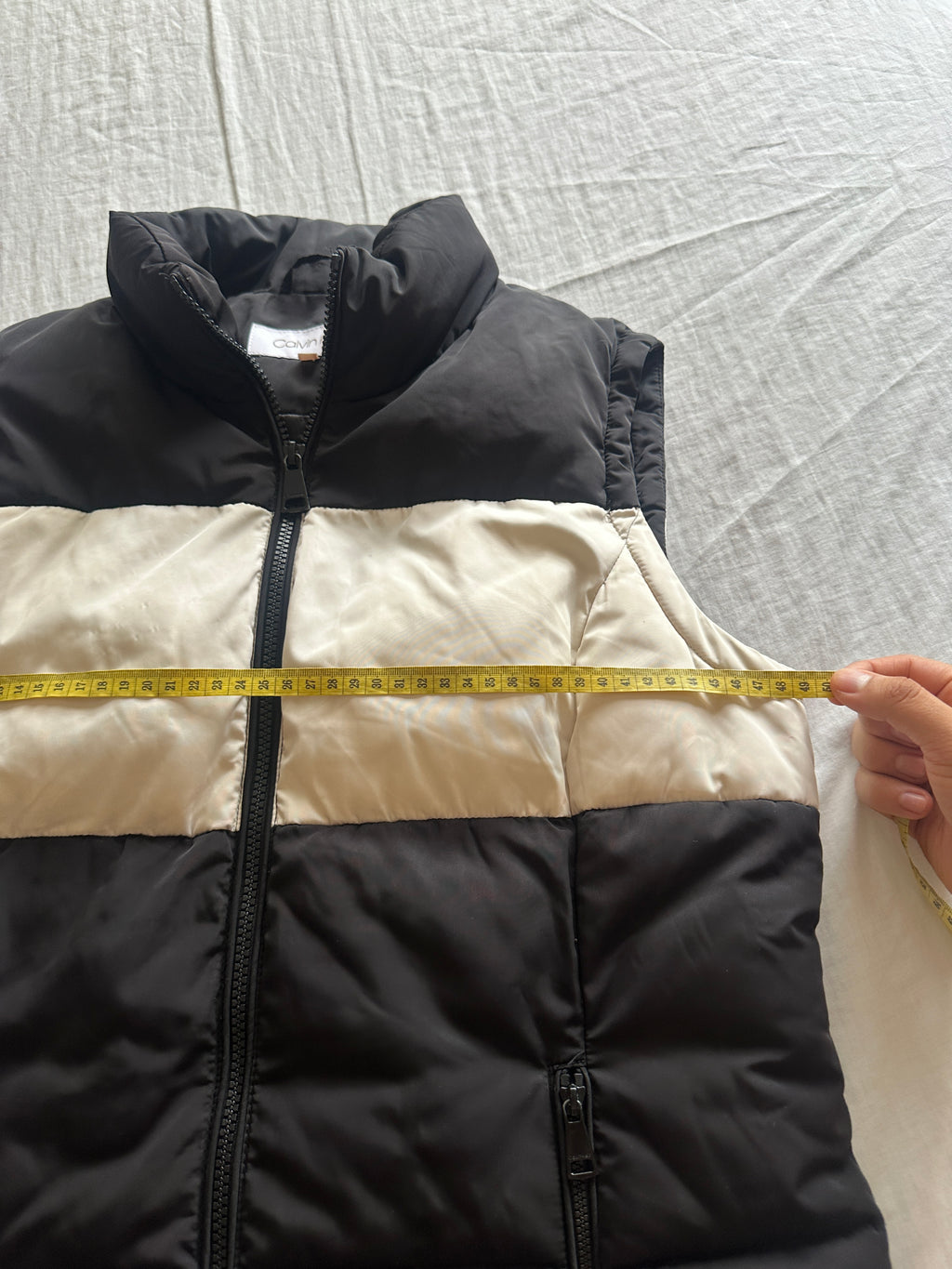 Calvin Klein — Chaleco Plumas, Talla M