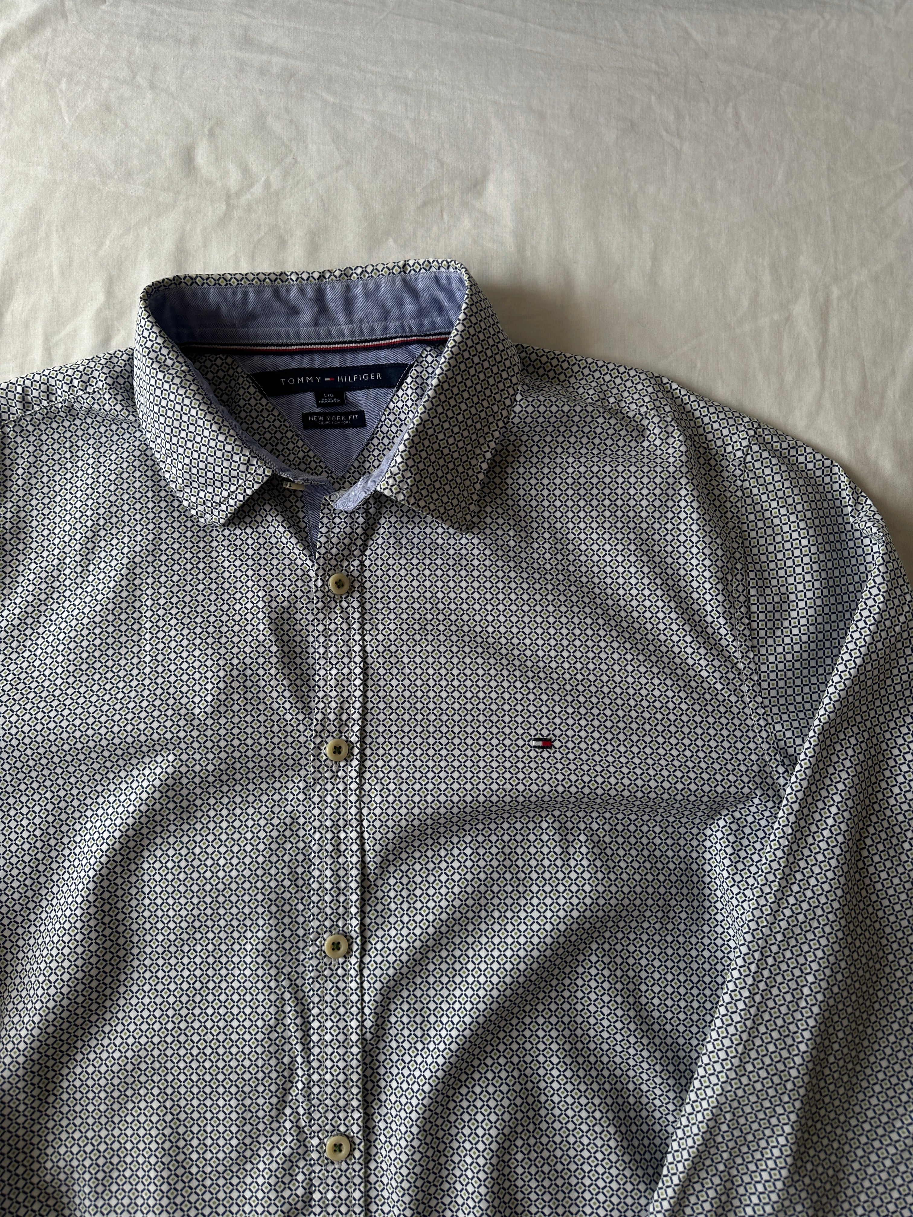 1. Tommy Hilfiger — Camisa, Talla L