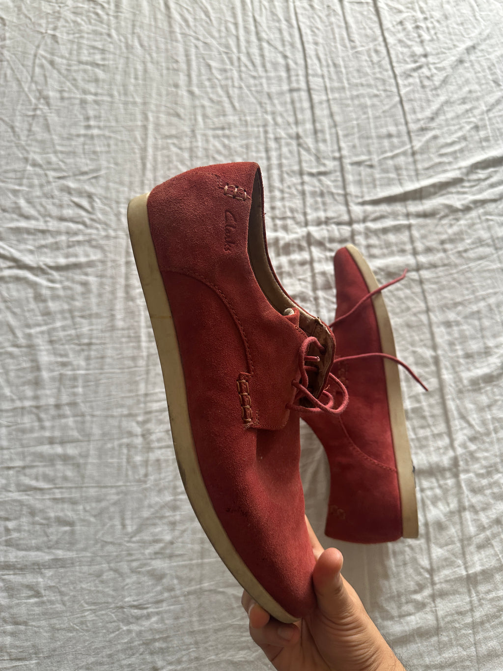 Clarks — Zapatos Gamuza Roja, Talla 45