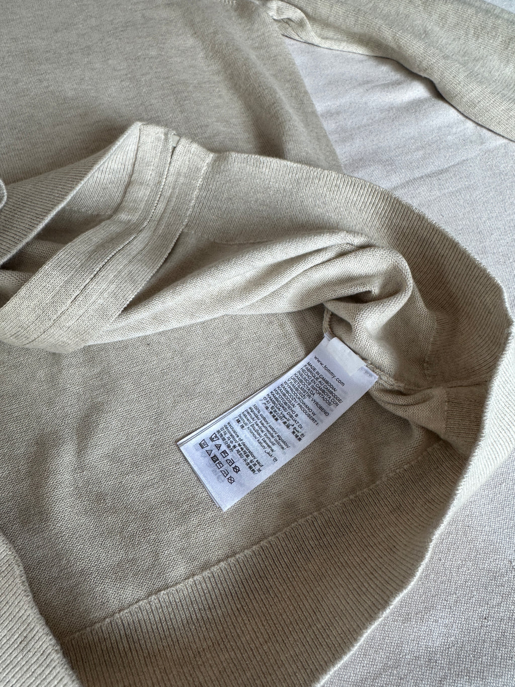 Tommy Hilfiger — Talla M