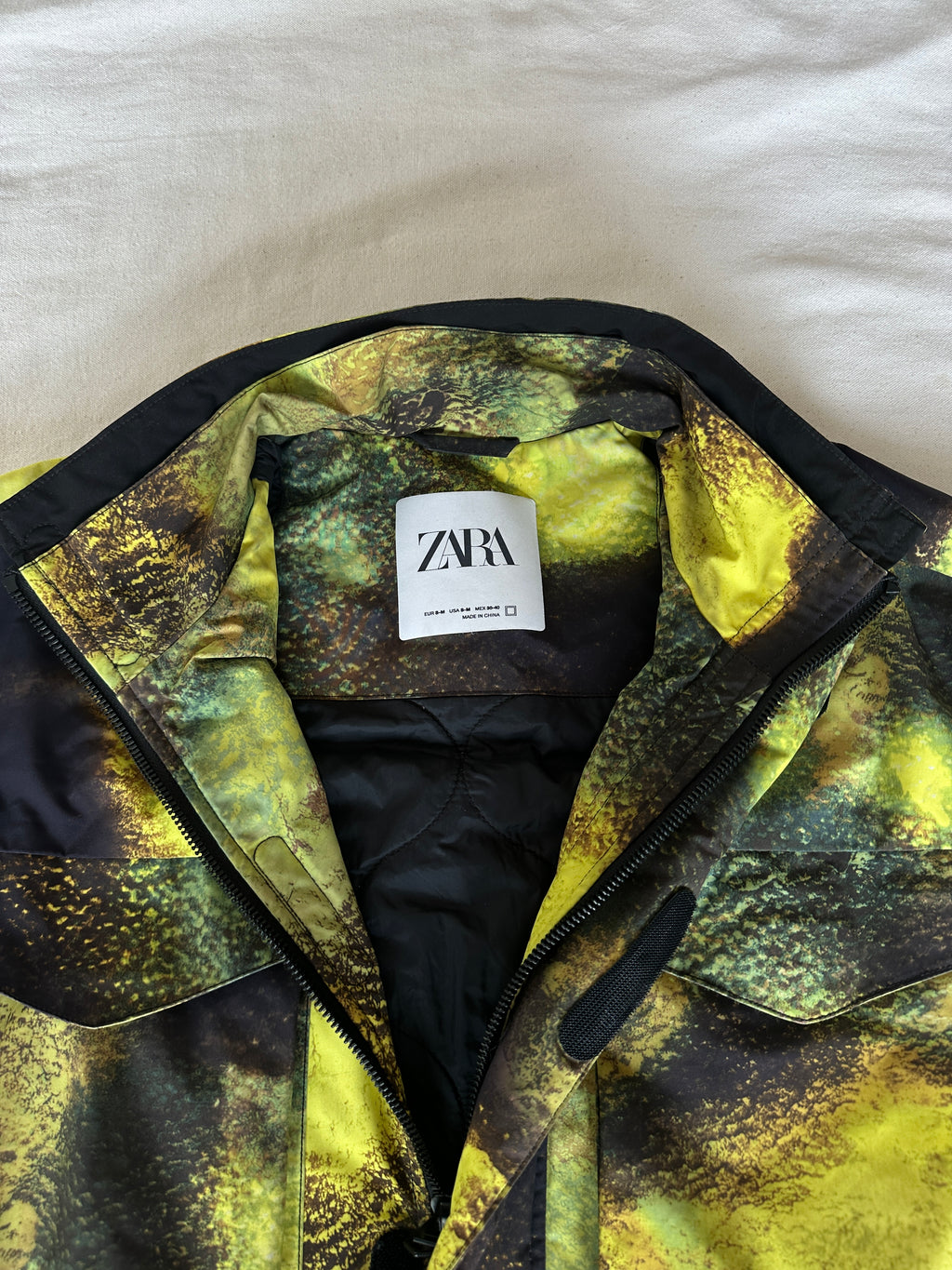 Zara — Casaca, Talla M