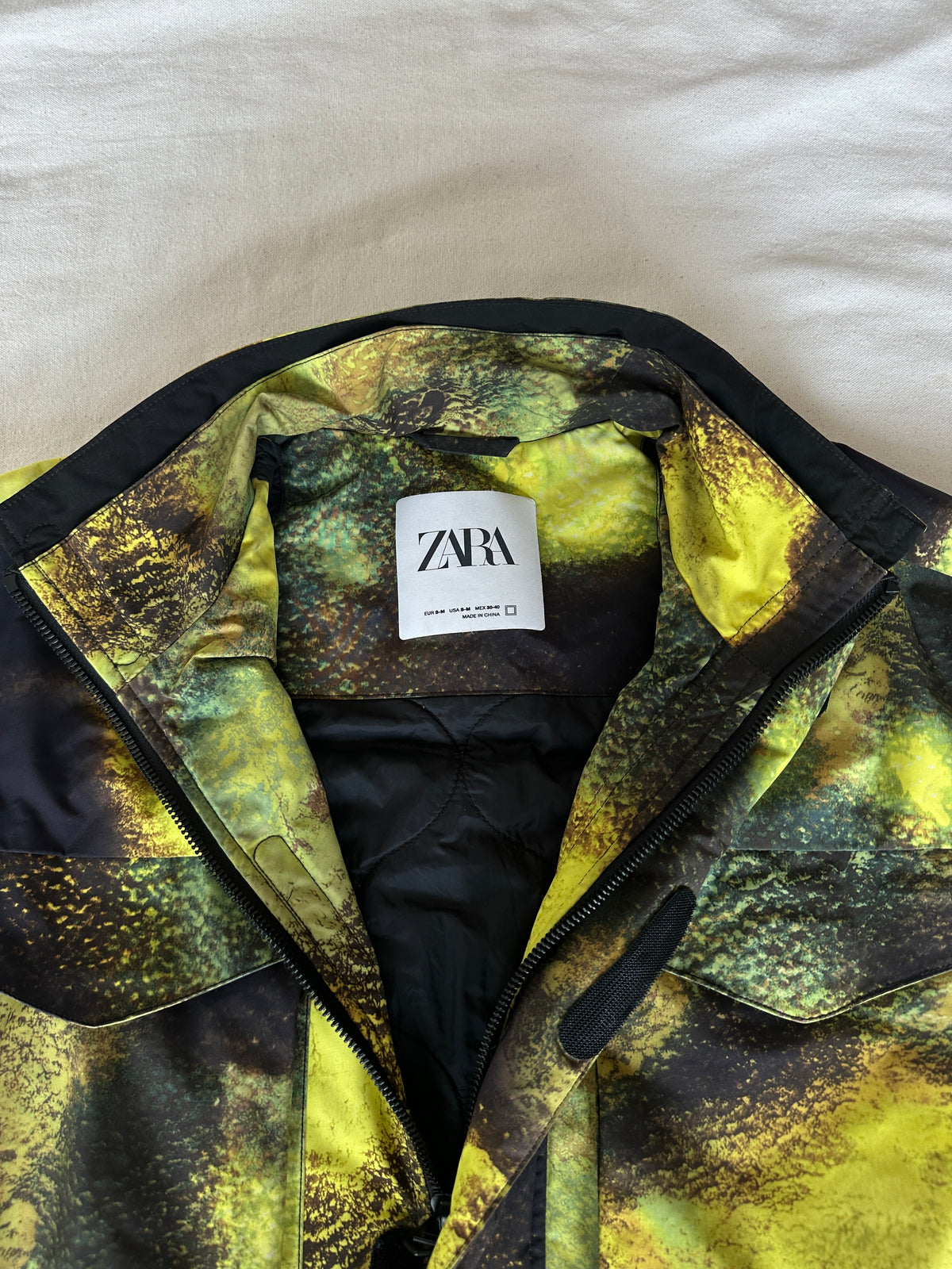 Zara — Casaca, Talla M