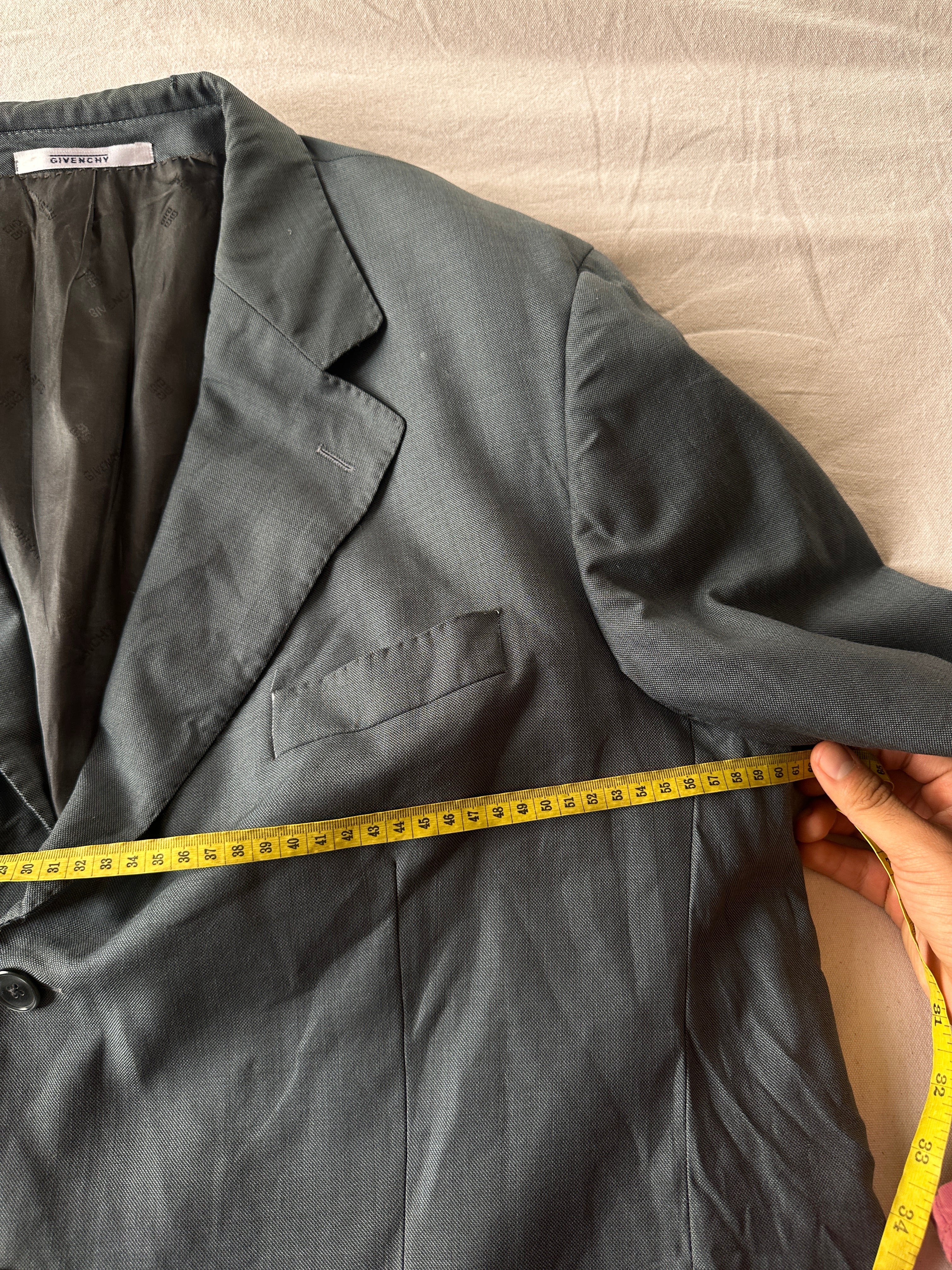 Givenchy — Terno, Talla XL