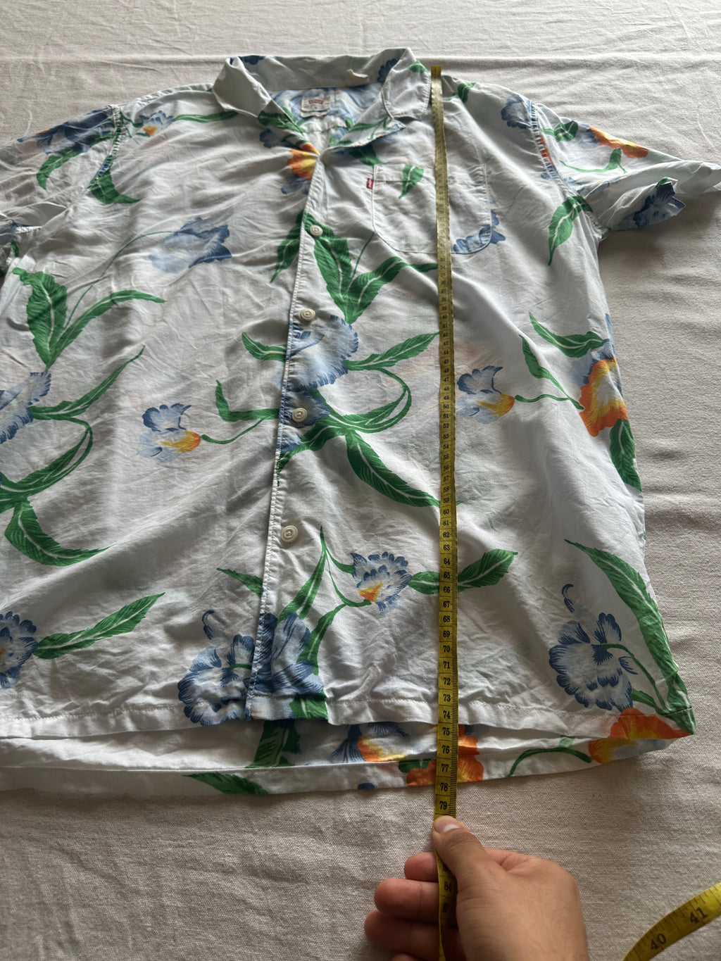 Levi’s — Camisa Cuello Cubano, Talla M