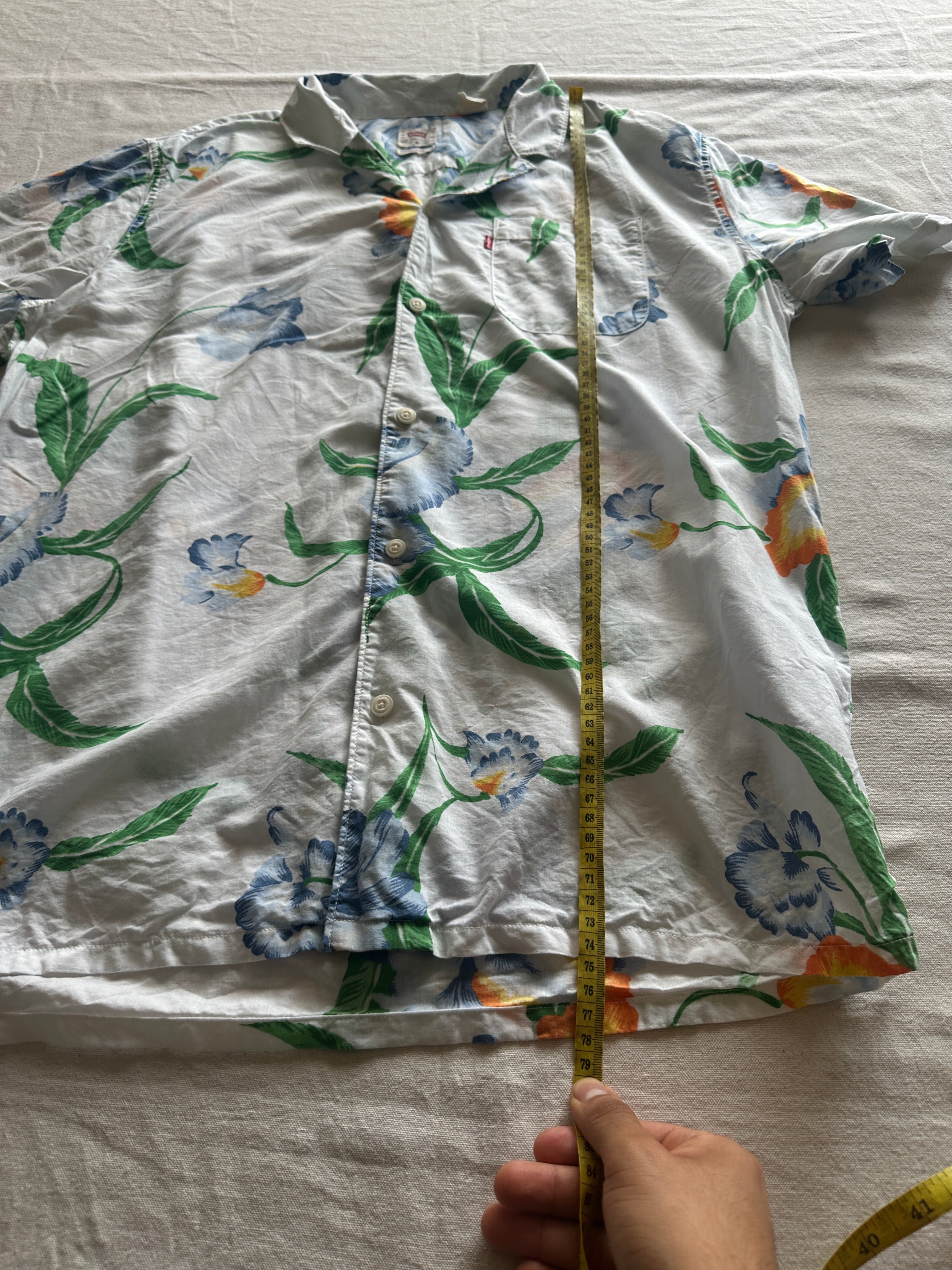 Levi’s — Camisa Cuello Cubano, Talla M