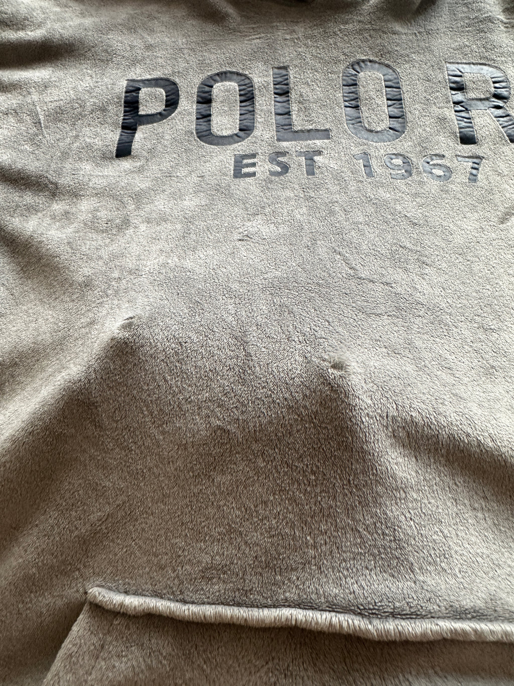 1. Ralph Lauren — Hoodie Polar, Talla L