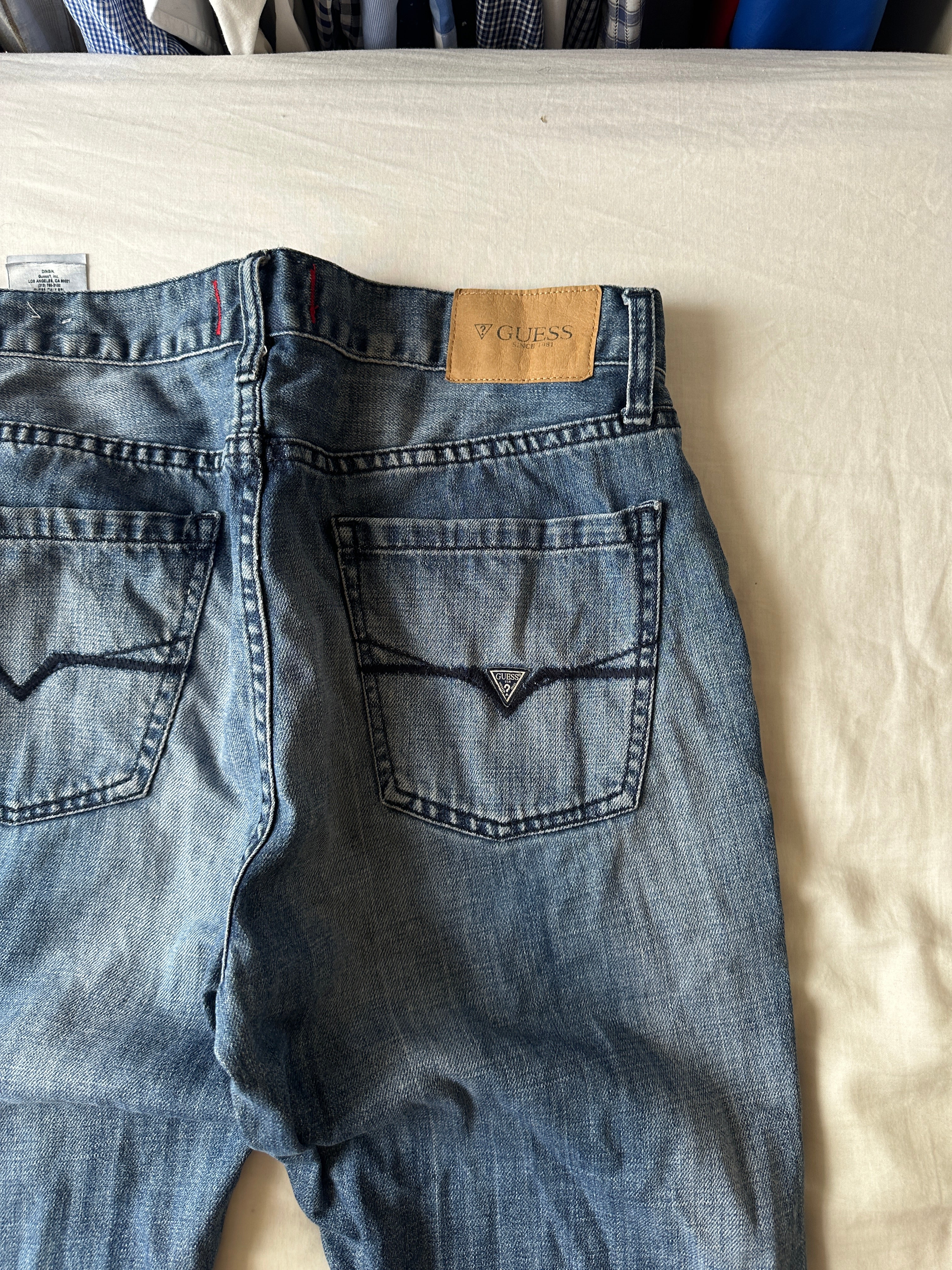 Guess — Jean Slimfit, Talla 34