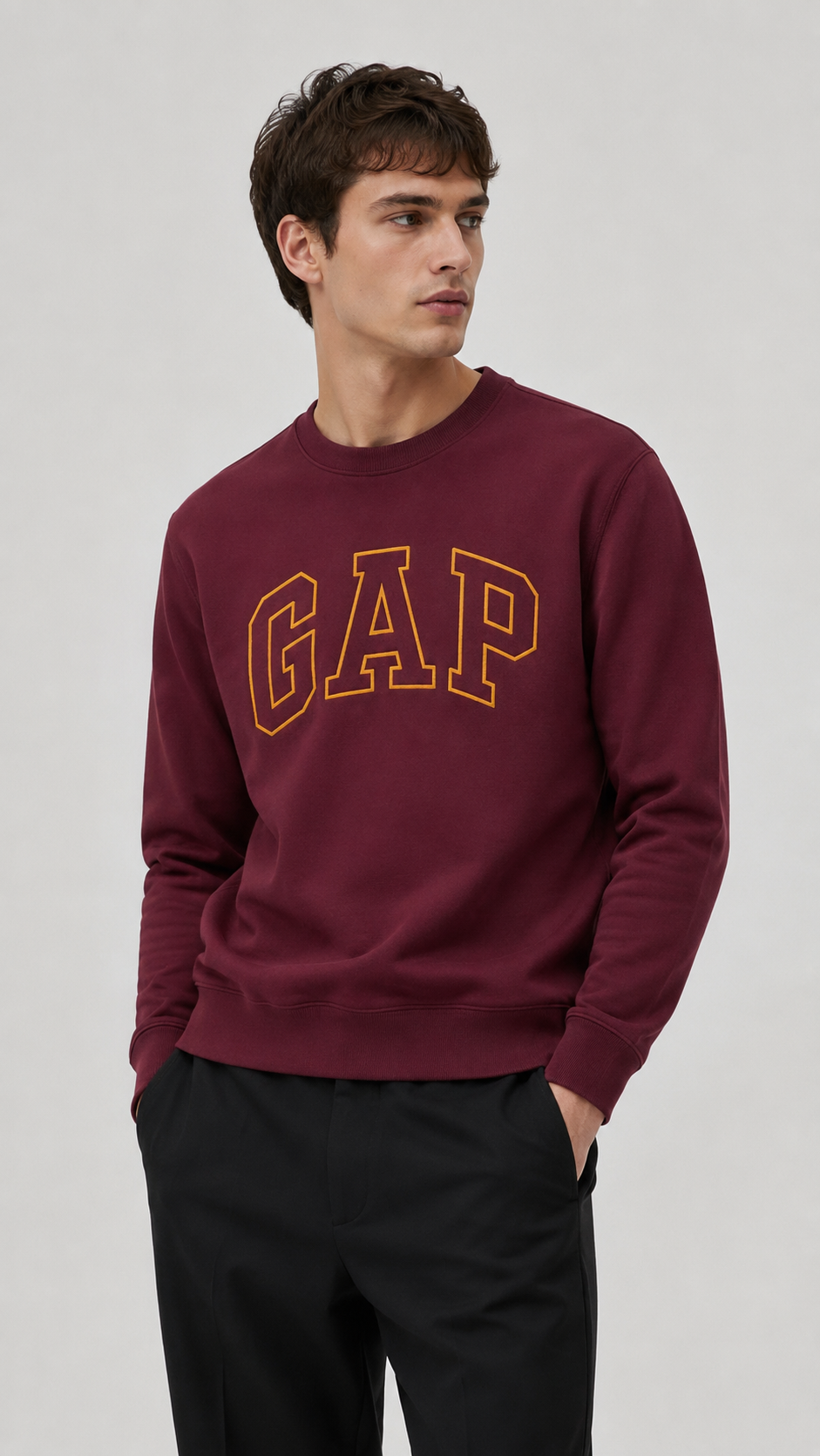 GAP — Crewneck Guinda, Talla M
