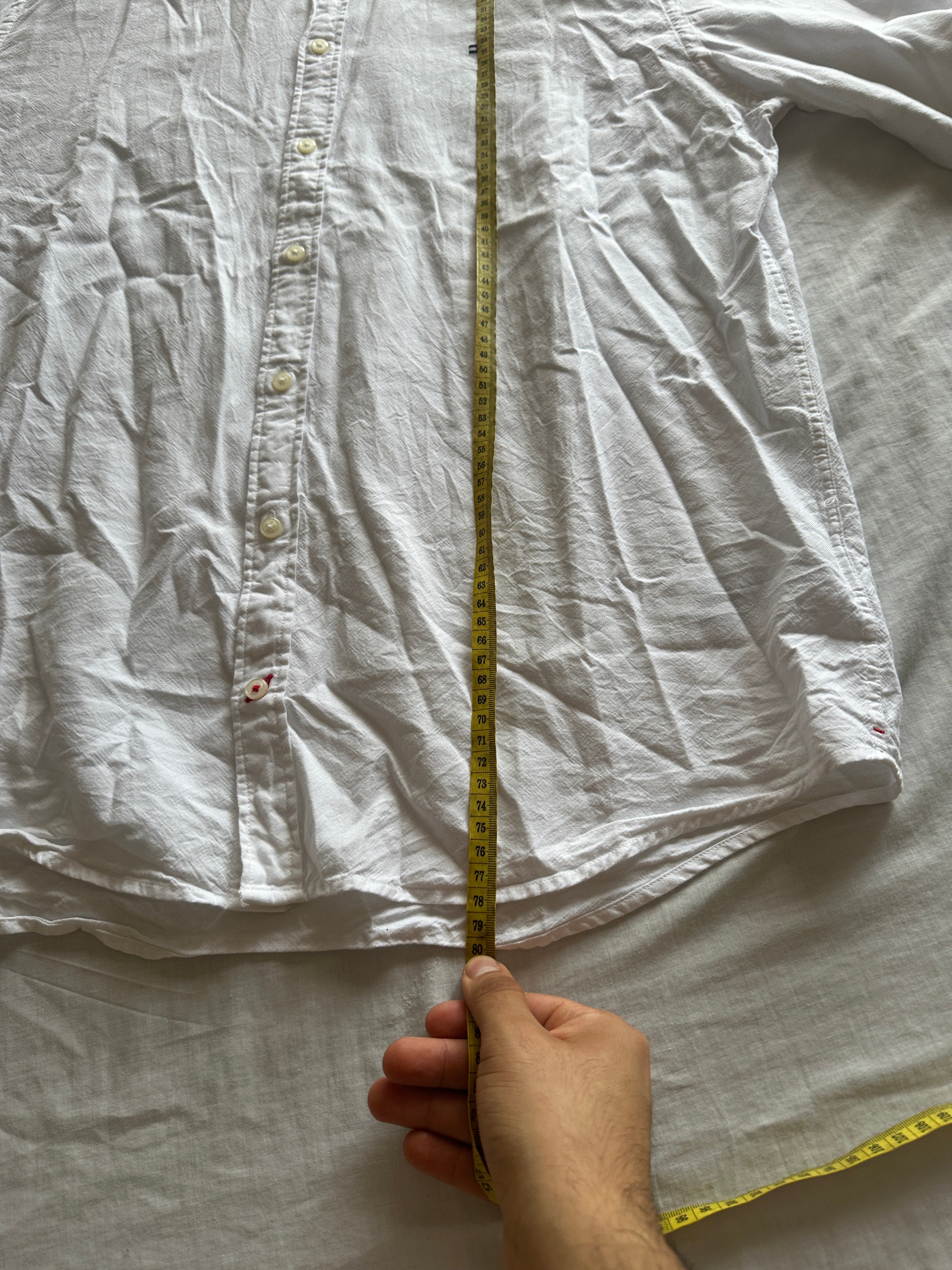 1. Tommy Hilfiger — Camisa Blanca, Talla XL
