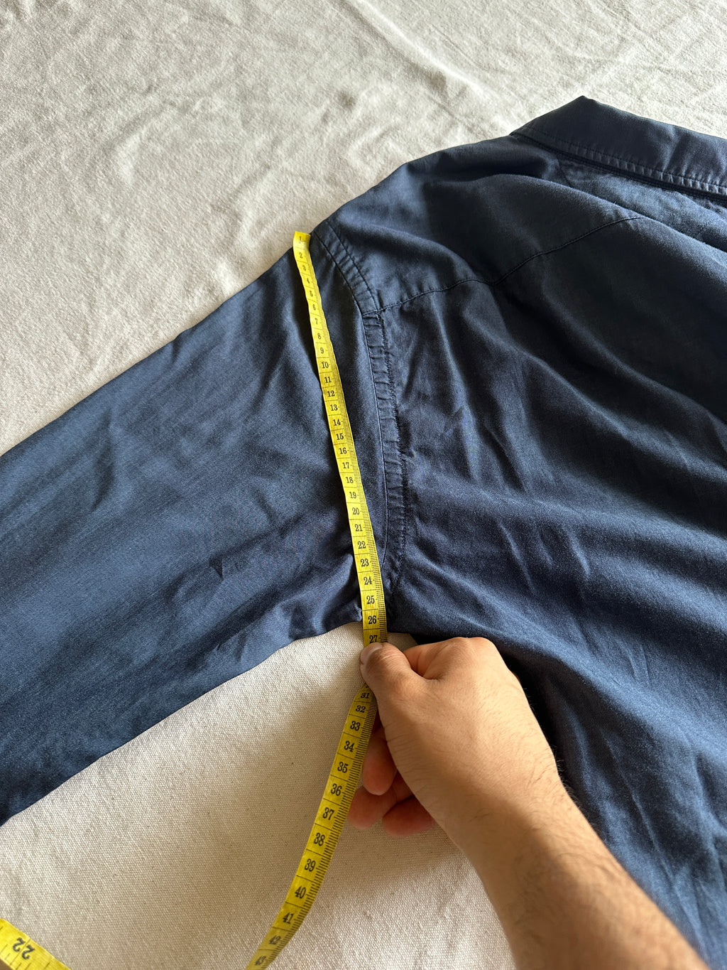 1. Tommy Hilfiger — Camisa Azul Oscuro, Talla M