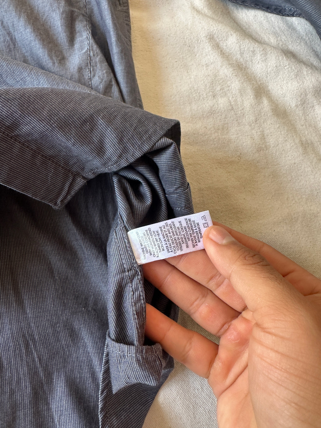 Calvin Klein — Camisa, Talla L