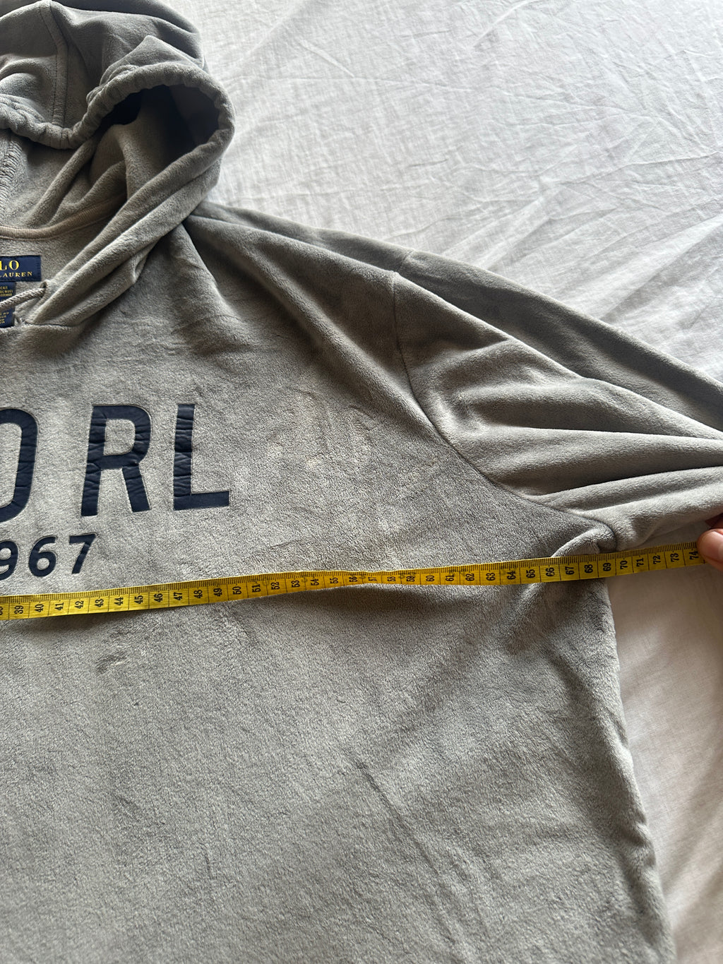 1. Ralph Lauren — Hoodie Polar, Talla L