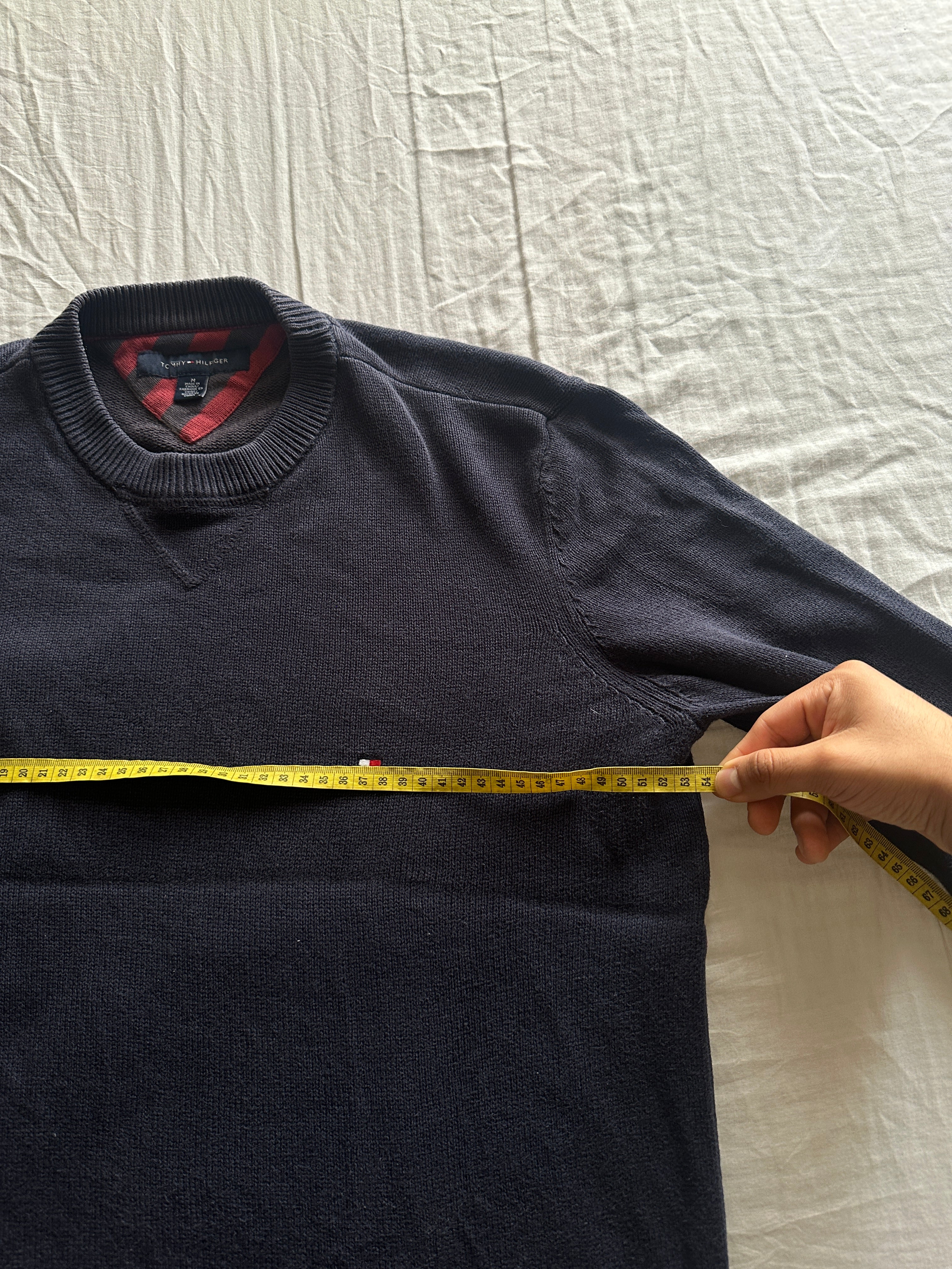 1. Tommy Hilfiger — Sweater Negro, Talla M
