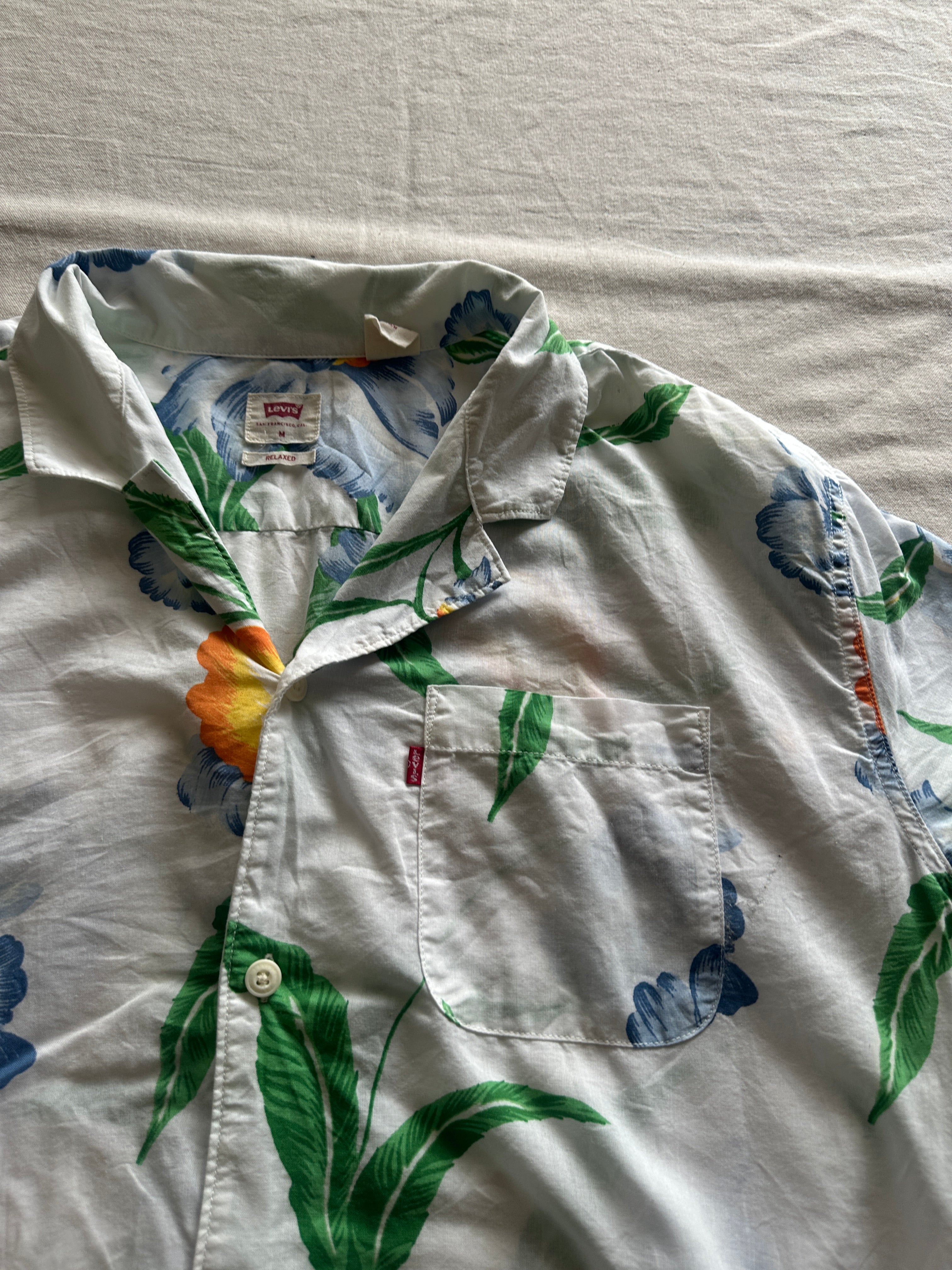 Levi’s — Camisa Cuello Cubano, Talla M