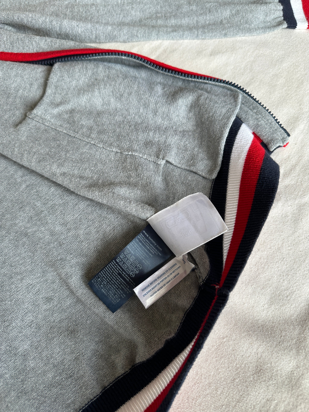 Tommy Hilfiger — Talla M