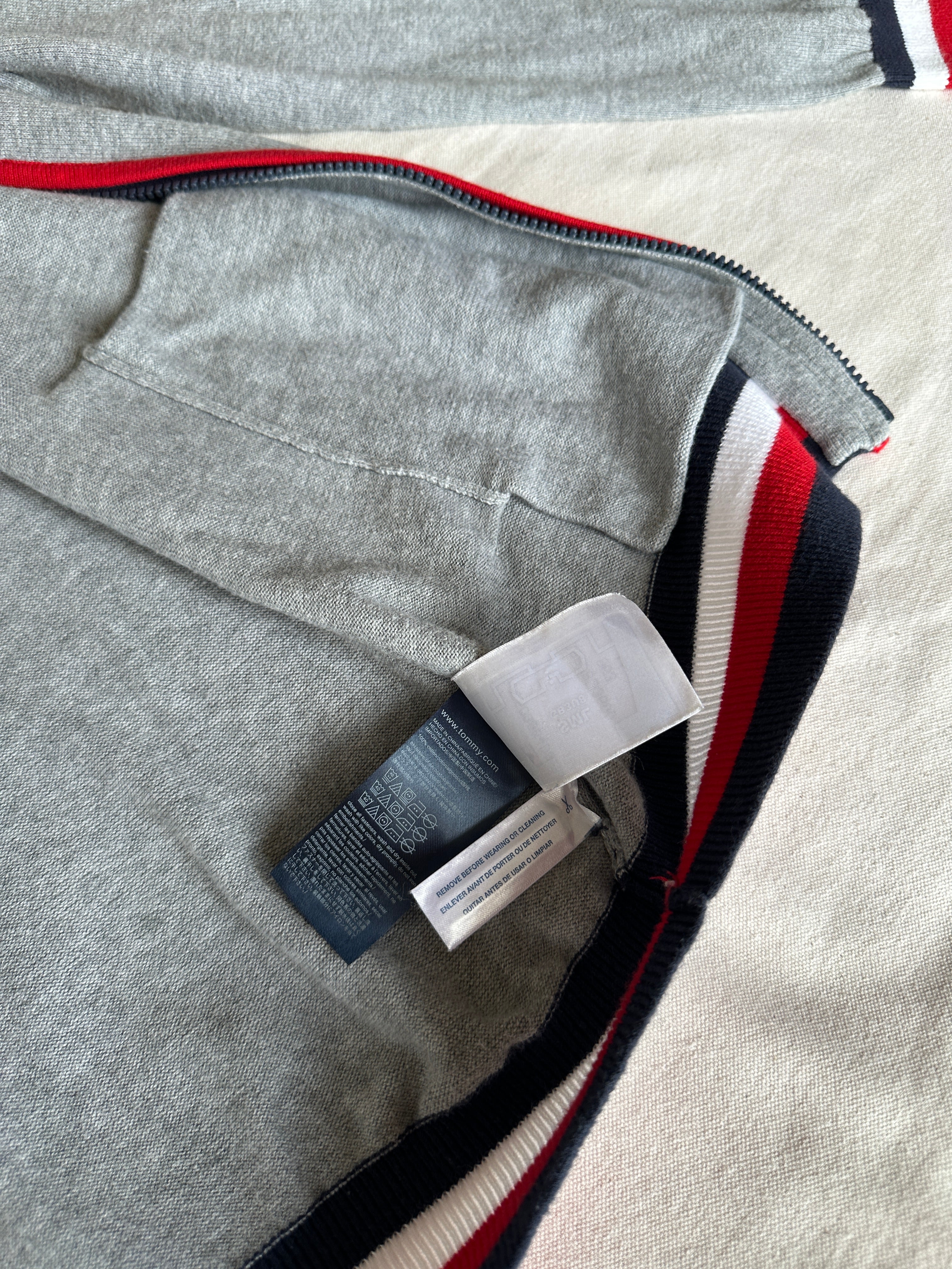 Tommy Hilfiger — Talla M