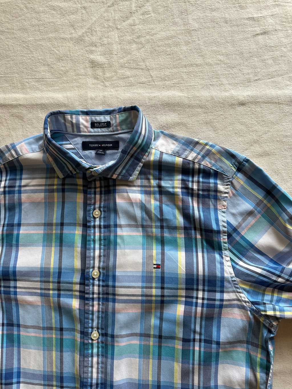 1. Tommy Hilfiger — Camisa Cuadros Azules, Talla S