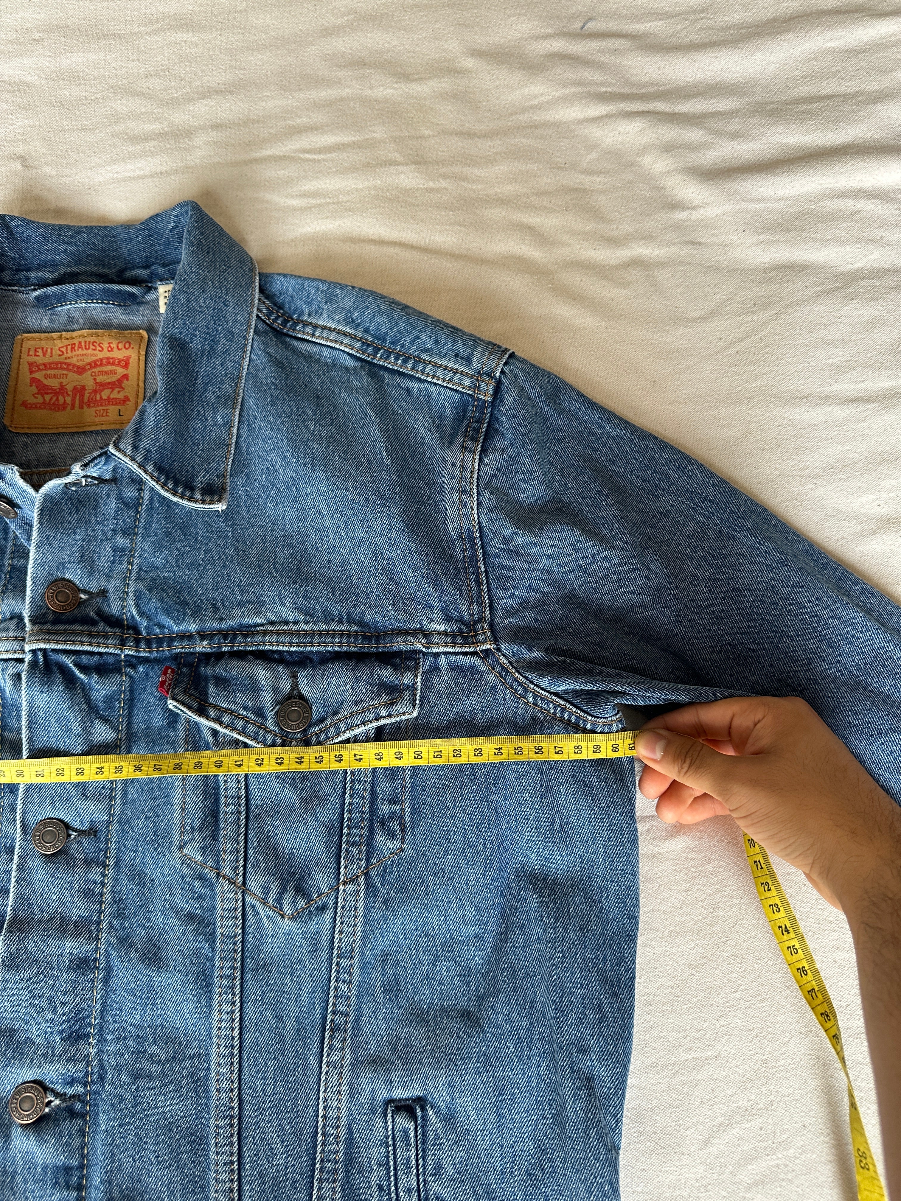 Levi’s — Talla L