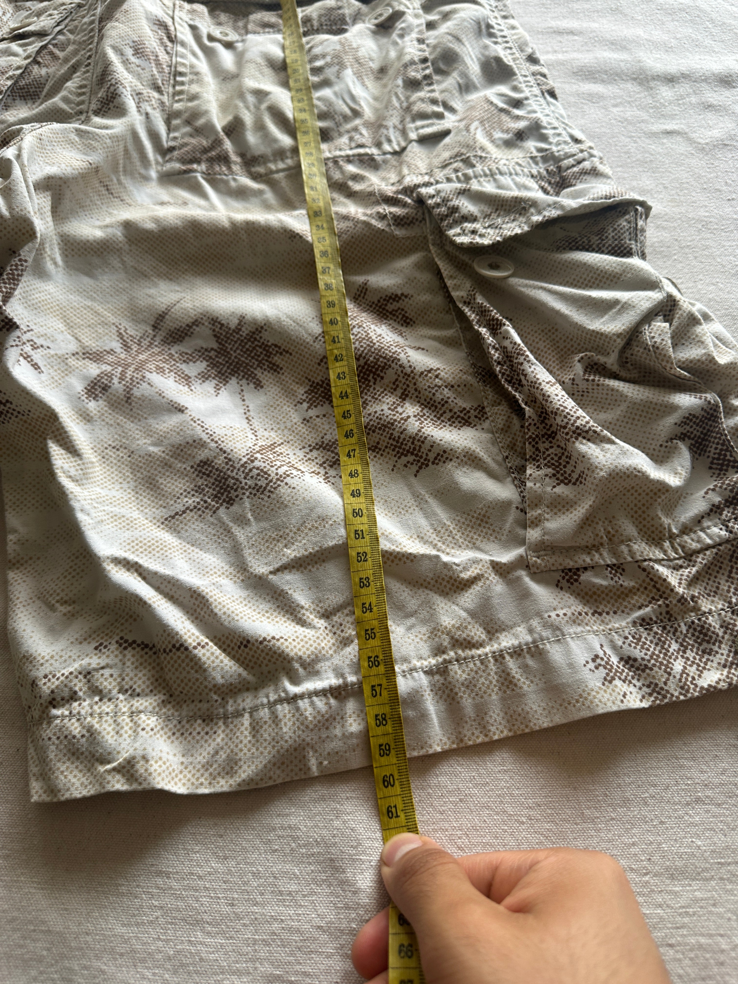 Quiksilver — Short Cargo Camu, Talla 33