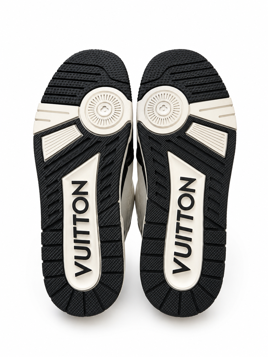 Louis Vuitton — Zapatillas, Talla 44