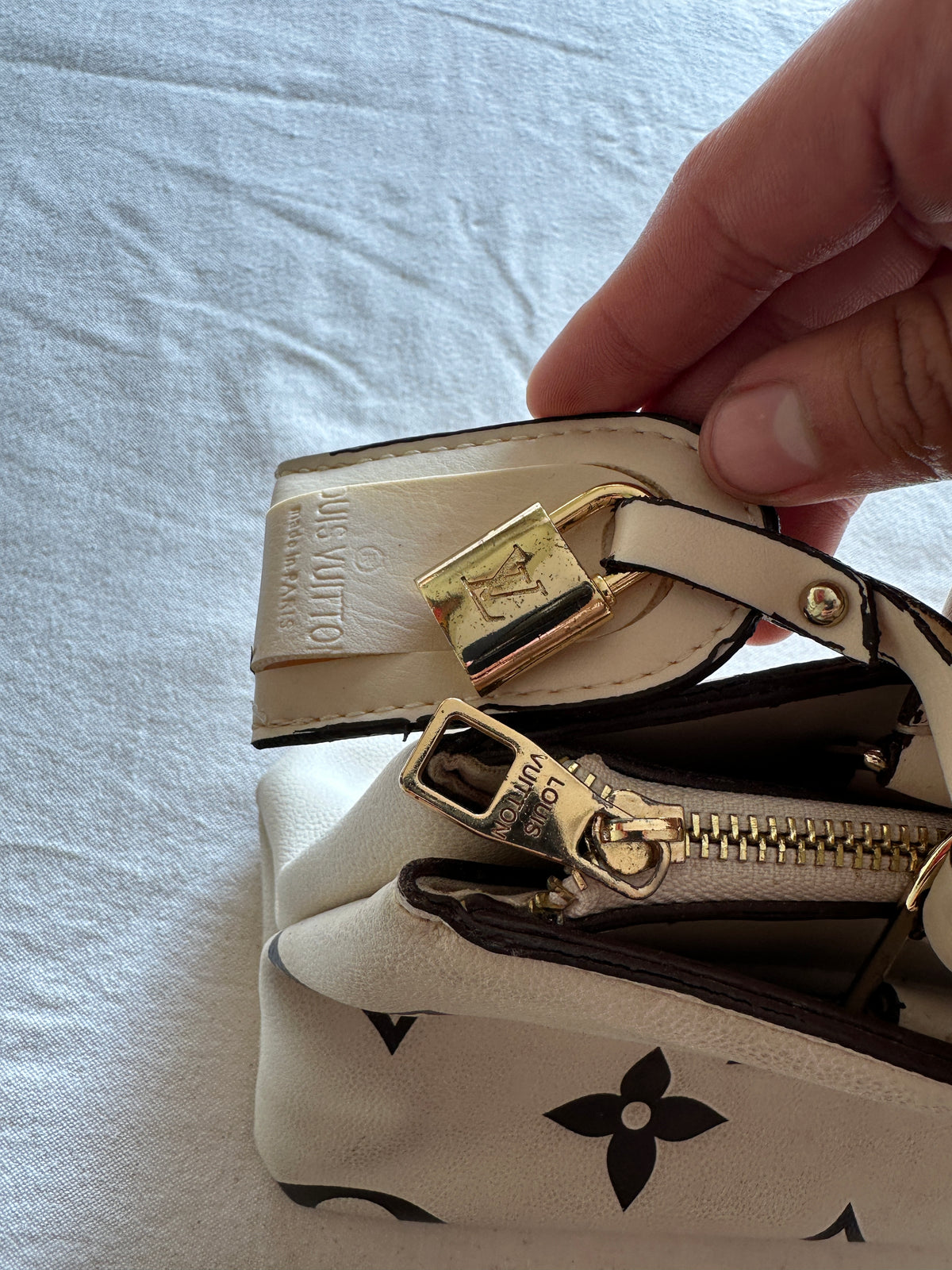 Louis Vuitton Petit Palais Handbag
