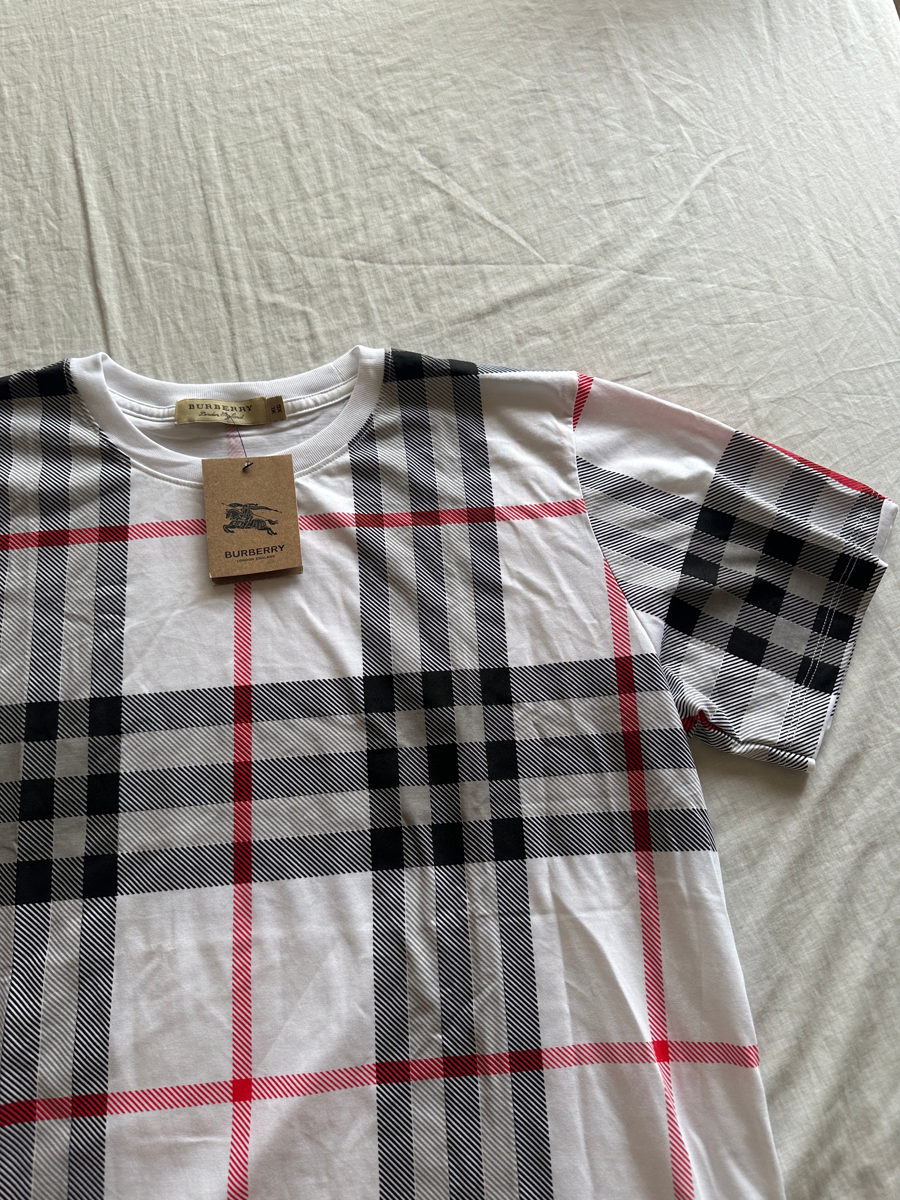 Burberry — Polo Blanco, Talla L