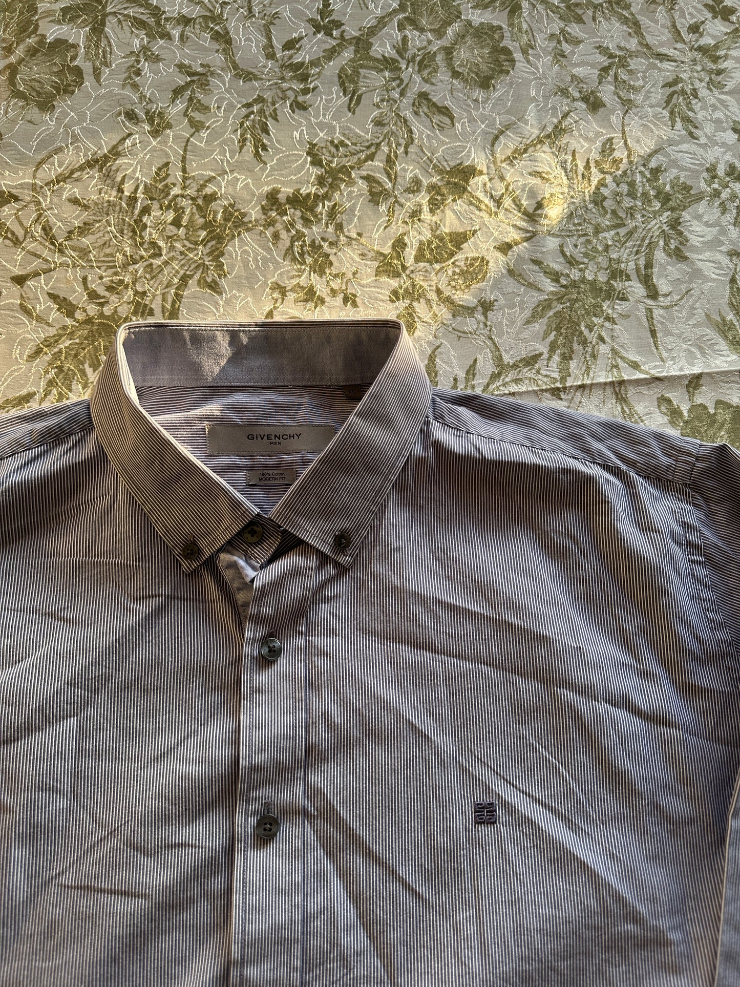 Givenchy - XL