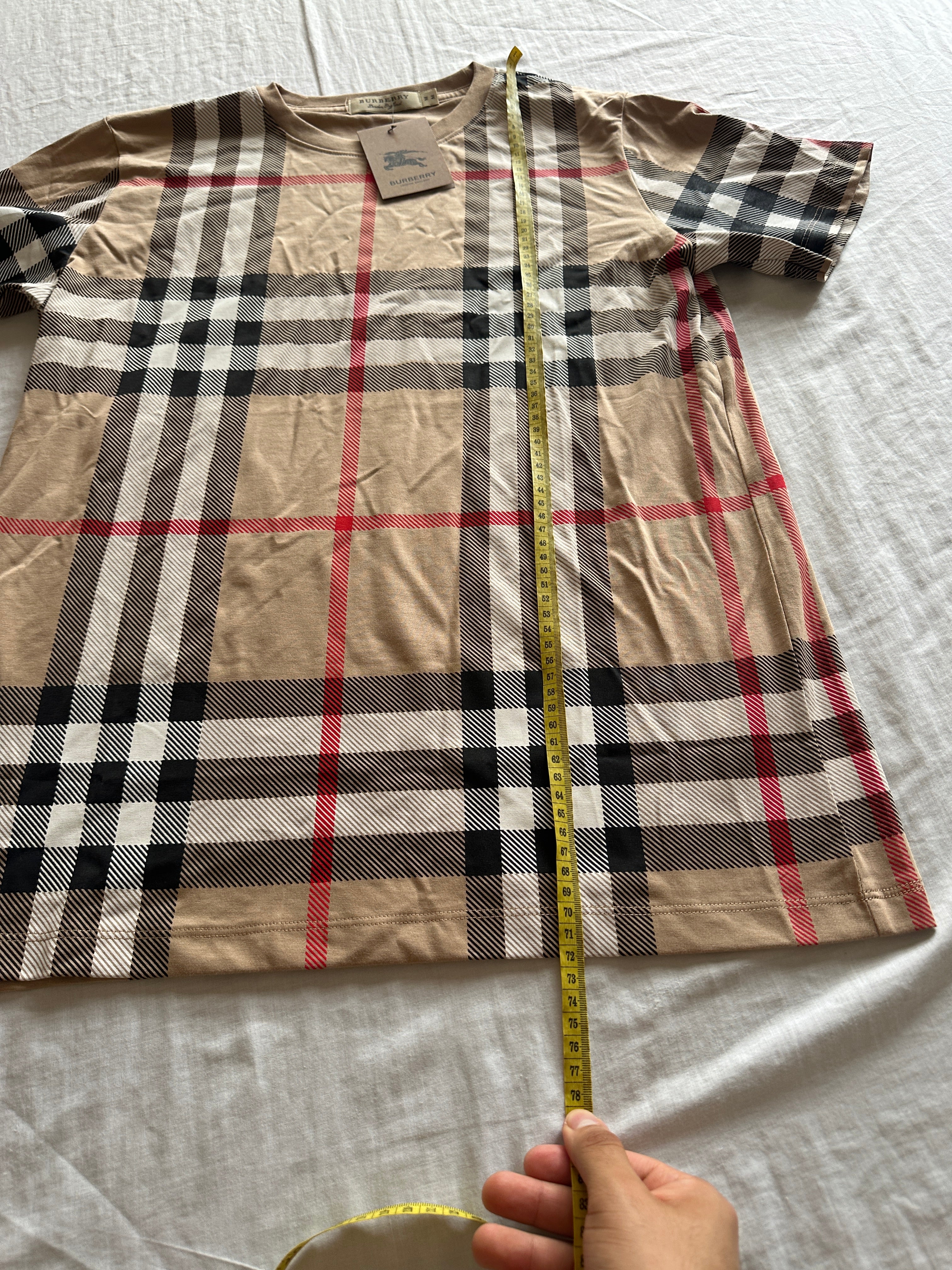 Burberry — Polo Beige, Talla M