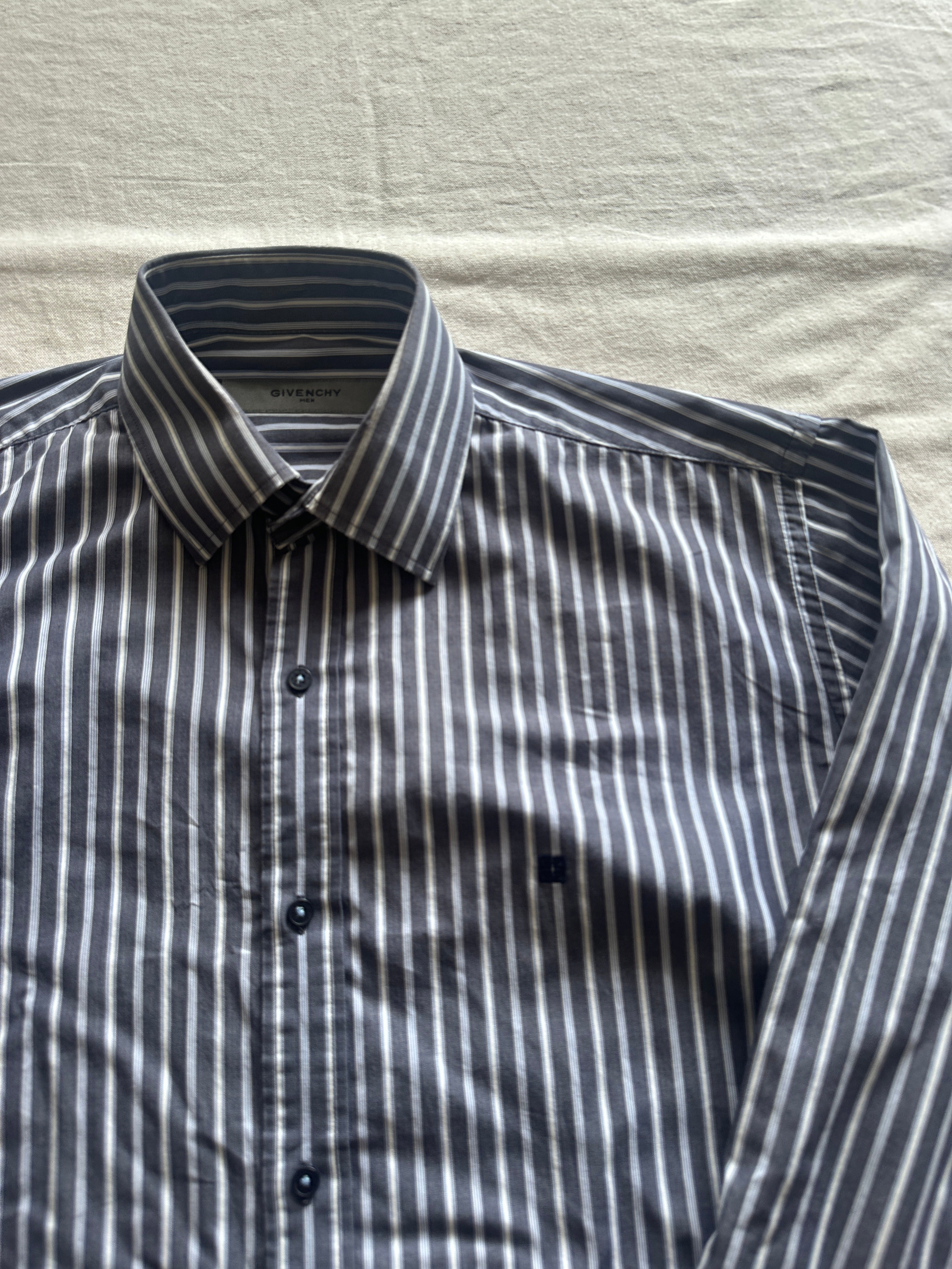 Givenchy — Camisa Rayas, Talla XL