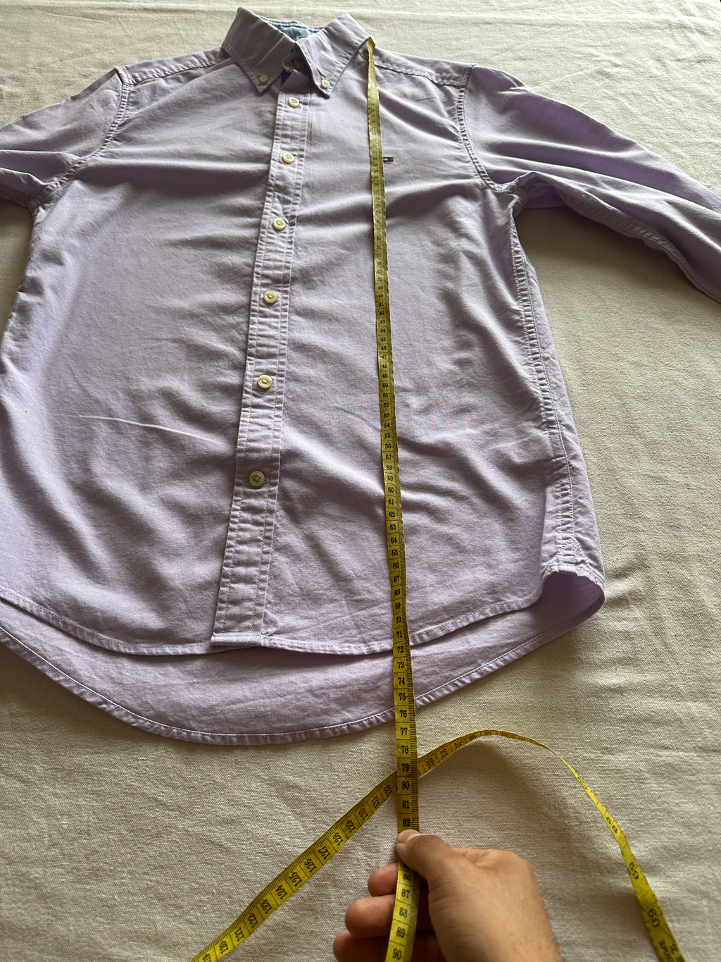 1. Tommy Hilfiger — Camisa Morada Claro, Talla XS