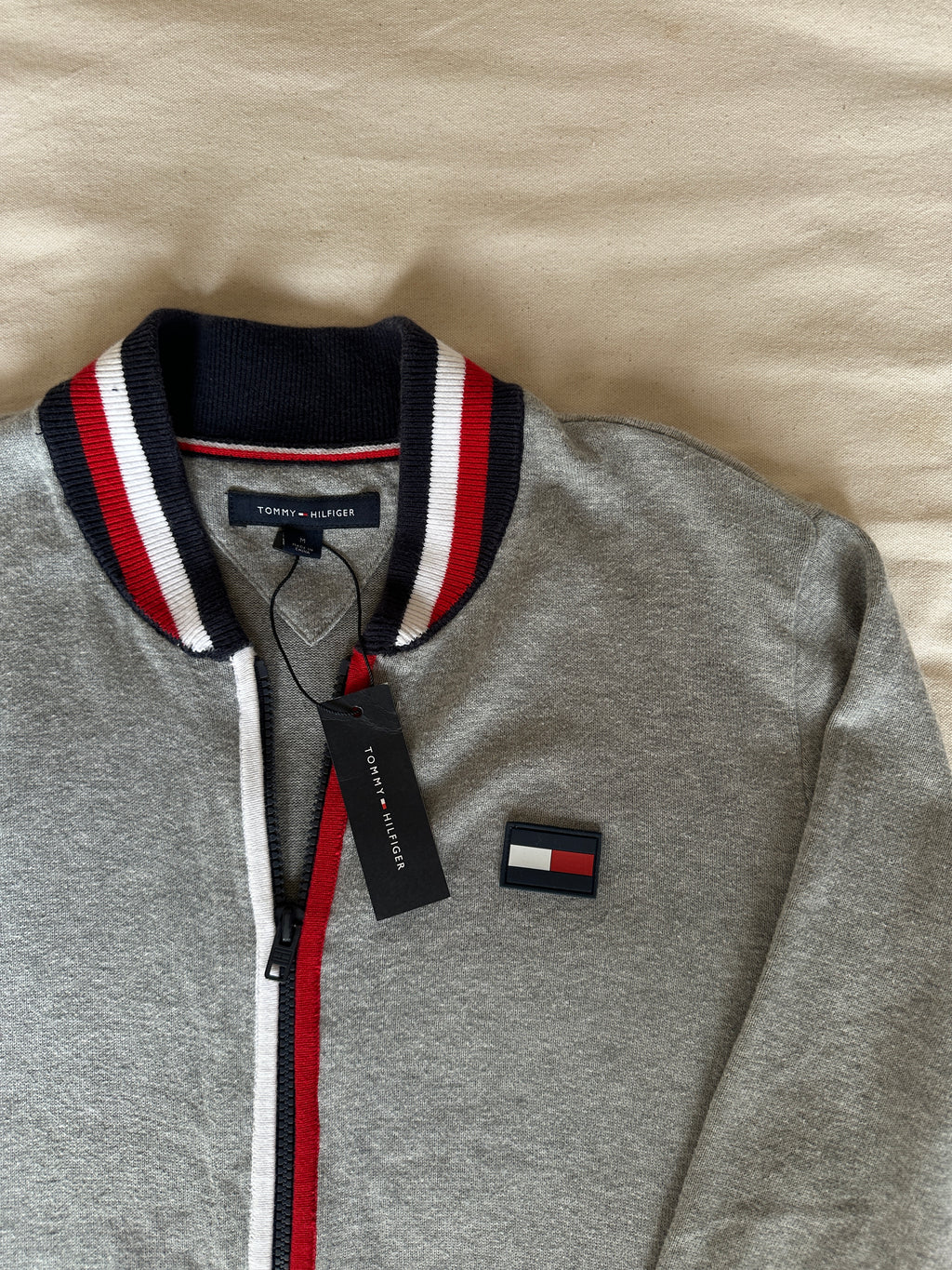 Tommy Hilfiger — Talla M