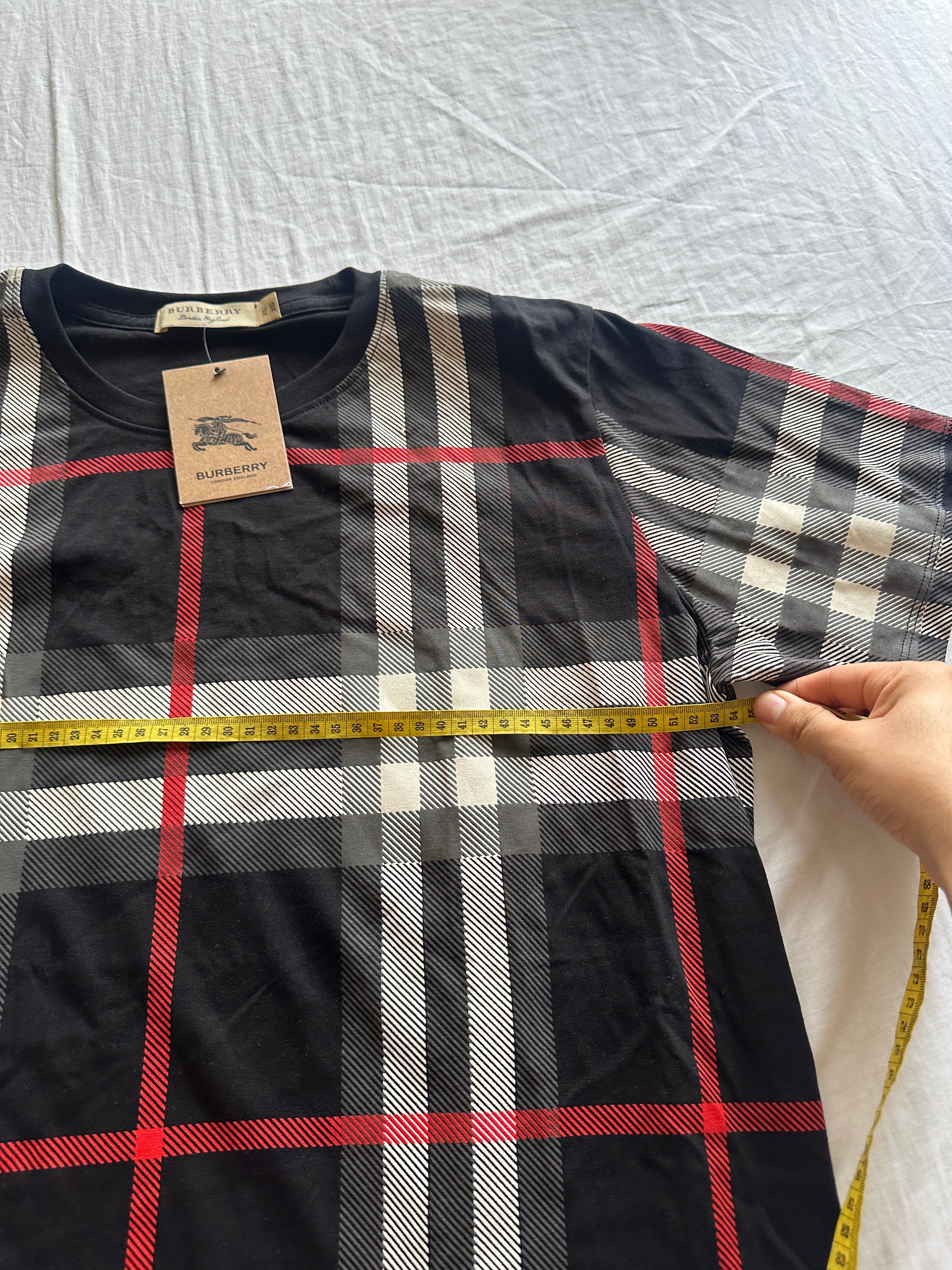 Burberry — Polo Negro, Talla S