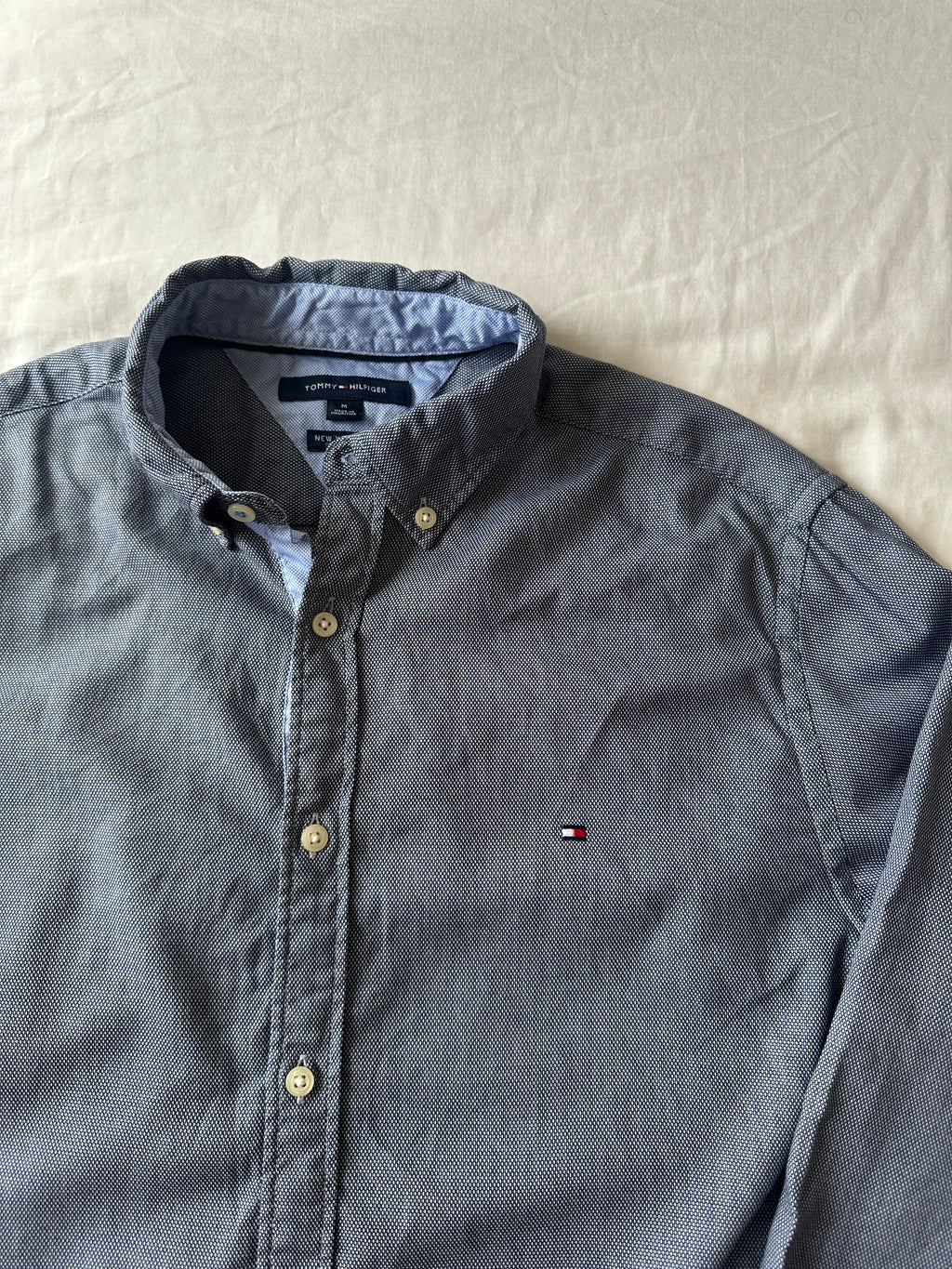 1. Tommy Hilfiger — Camisa Long Sleeve, Talla M