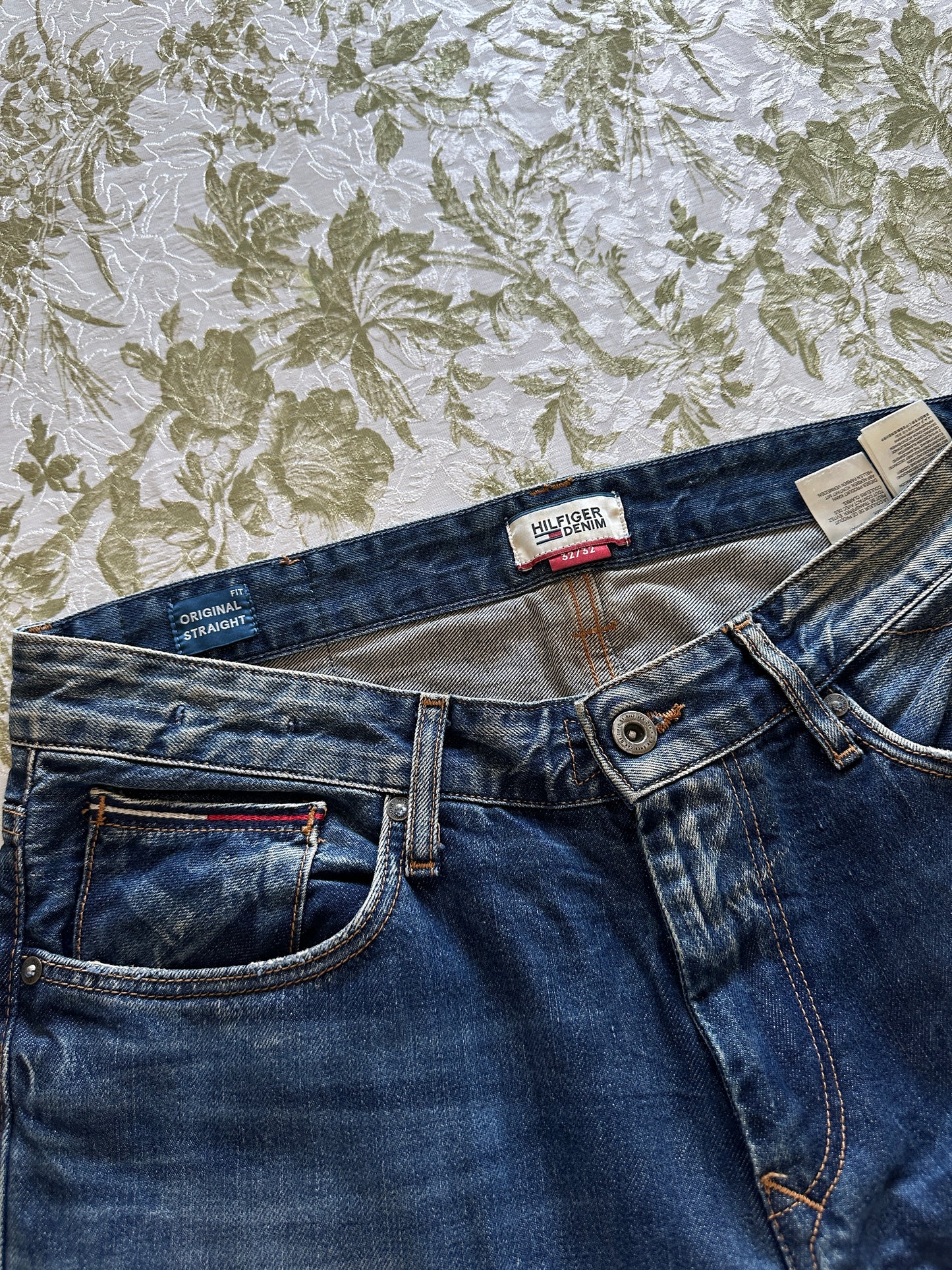 Tommy Hilfiger - T34