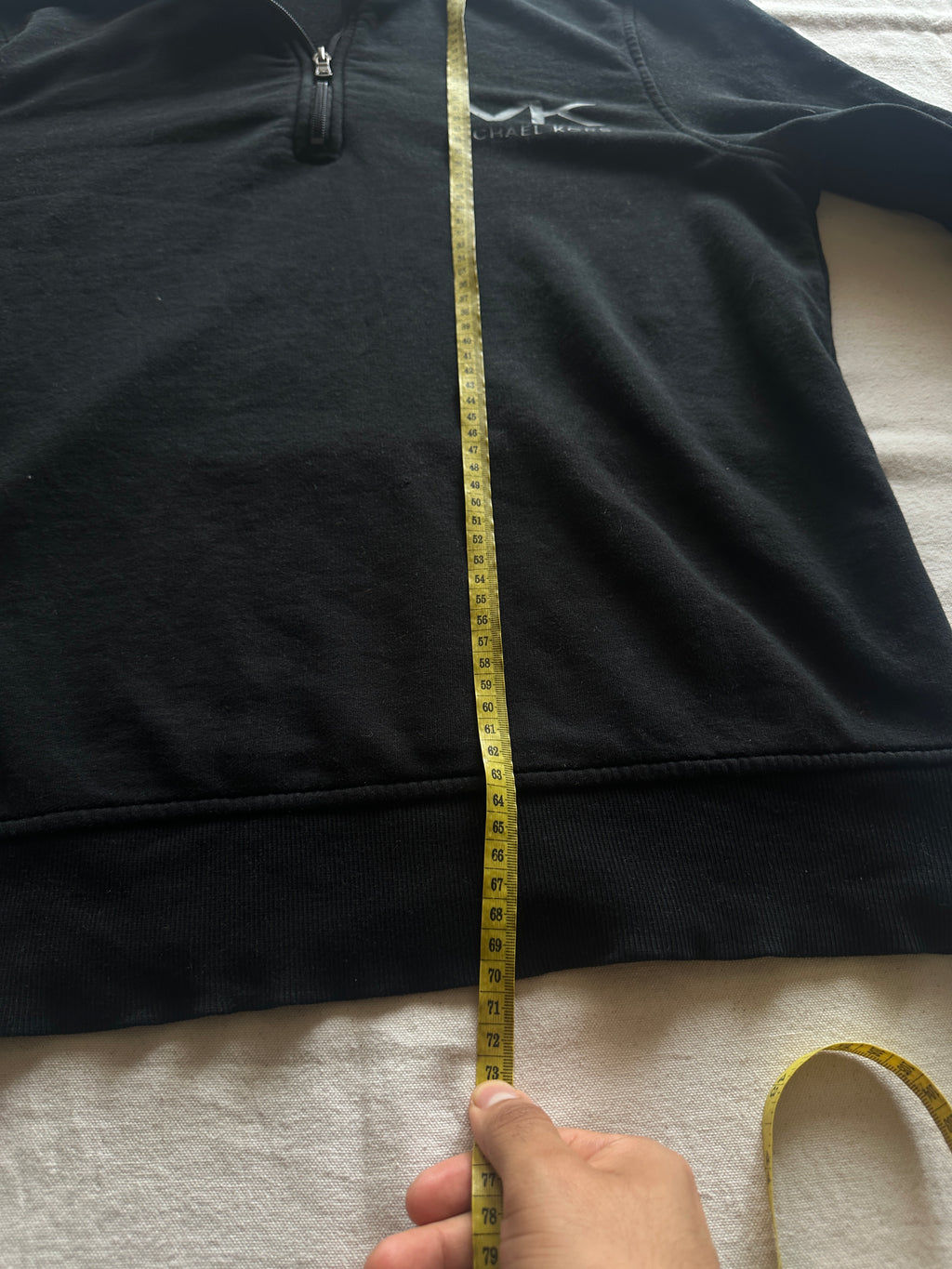 Michael Kors — Quarter Zip Negro, Talla M