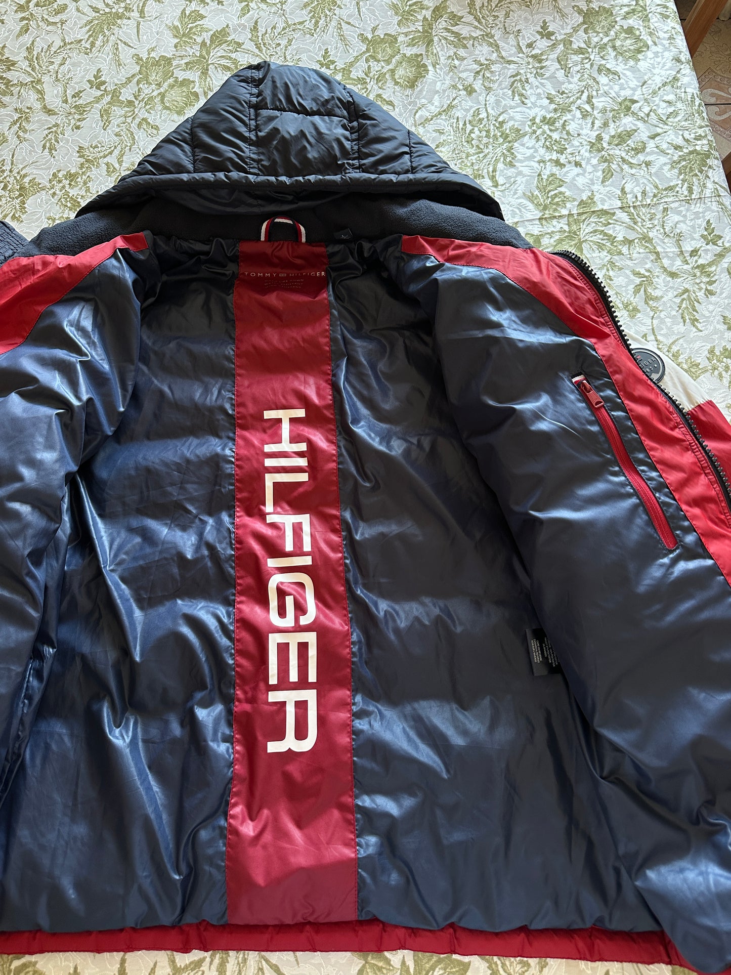 Tommy Hilfiger - L