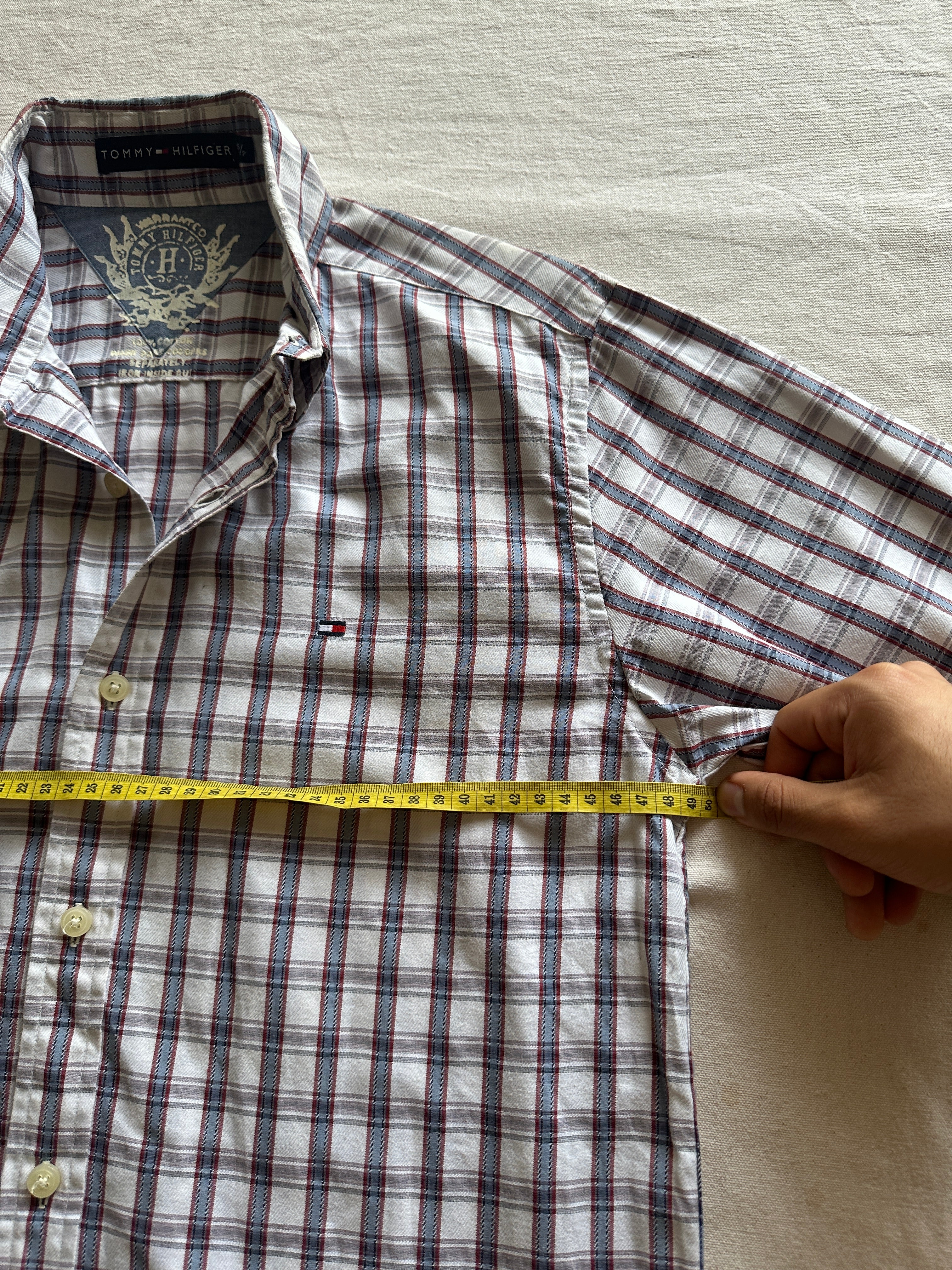 1. Tommy Hilfiger — Camisa Cuadros, Talla S