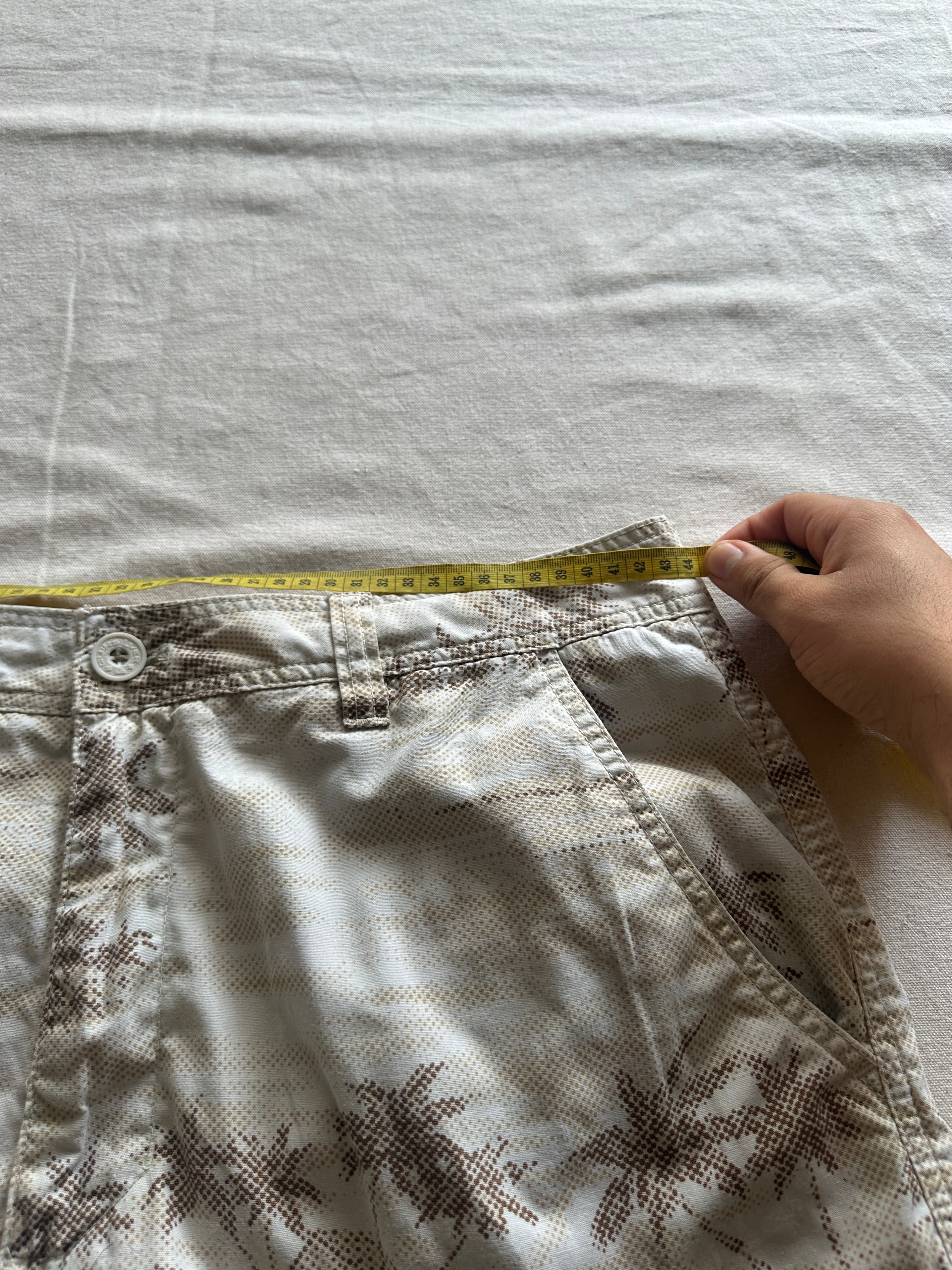 Quiksilver — Short Cargo Camu, Talla 33
